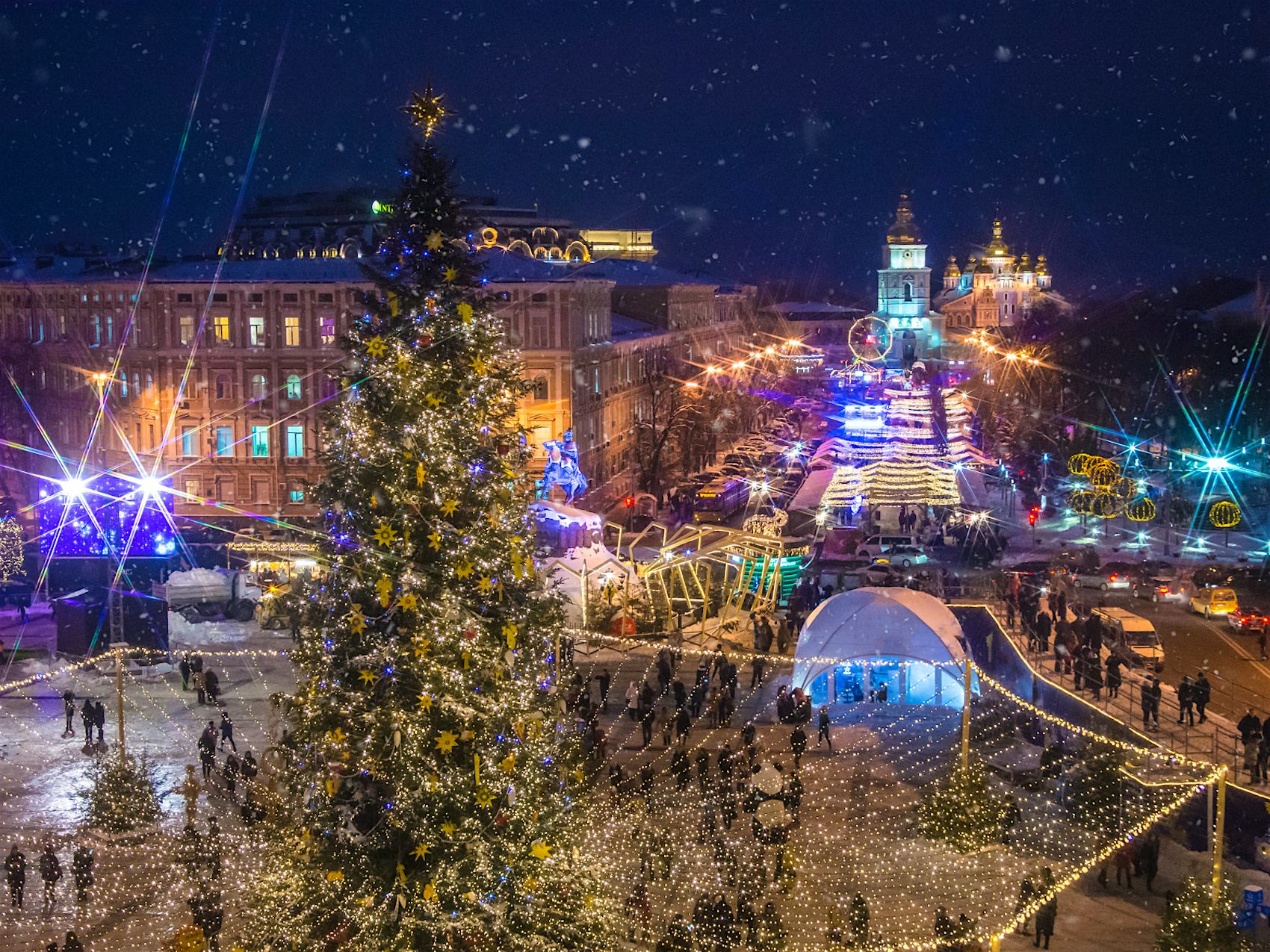 Spotlight on winter’s festive season in Kyiv Lonely
