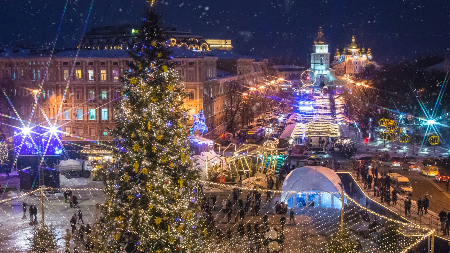 The Christmas fair transforms St Sophia’s Square in Kyiv into a winter wonderland © Marianna Ianovska / Shutterstock