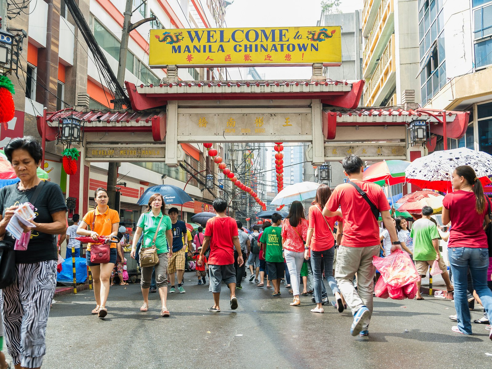 Wander the world's oldest Chinatown in Manila © Erwin Dimal / Shutterstock