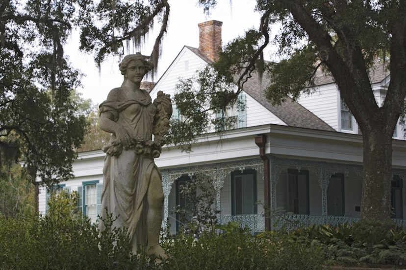 Features - Myrtles Plantation is known as one of the most haunted homes in America, St. Francisville, Louisiana, USA