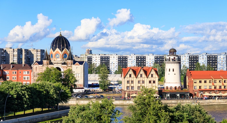 The giant dome of Kaliningrad's new synagogue overlooks the Fishing Village neighbourhood © Konstantin Tronin / Shutterstock