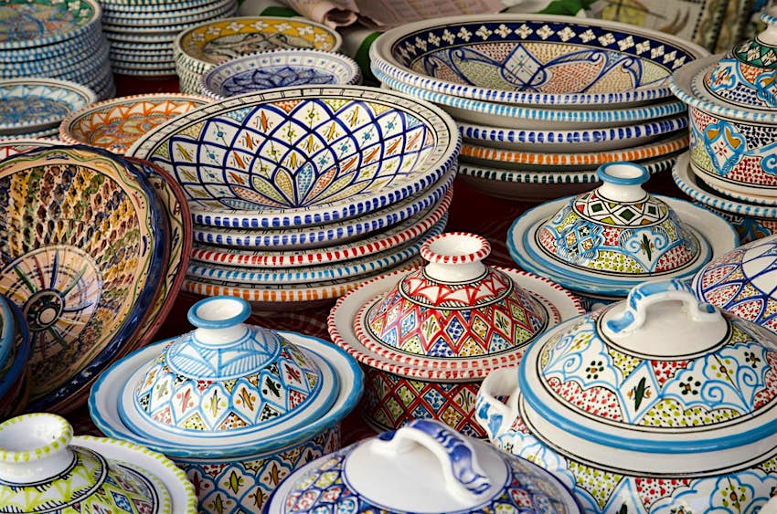 Features - Close-Up Of Decorative Ceramic Bowls For Sale In Market Close-Up Of Decorative Ceramic Bowls For Sale In Market