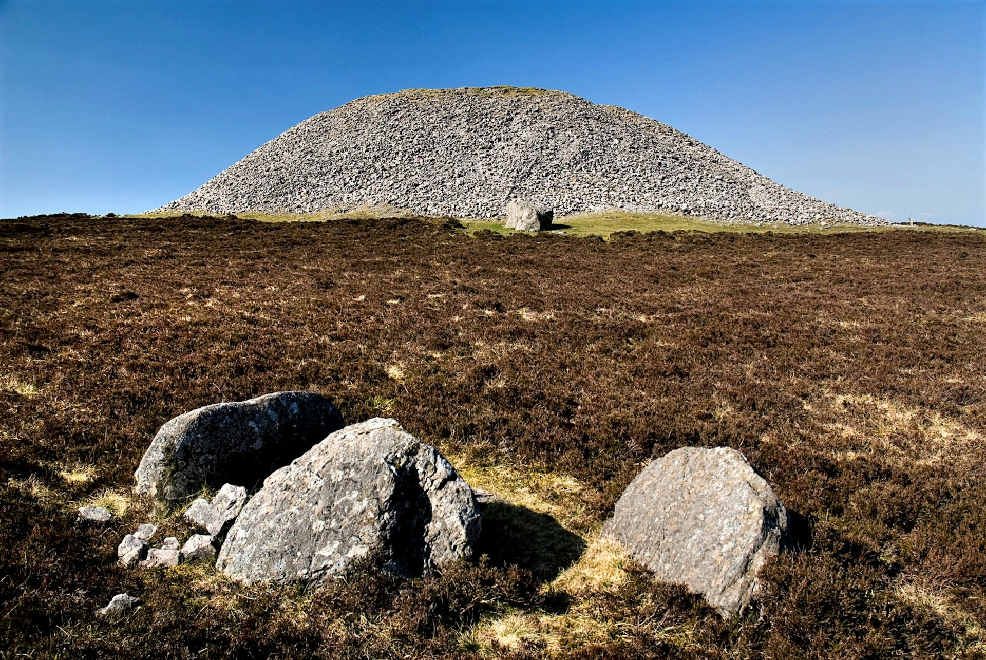 The large cairn on top of Knocknarea mountain is said to be the grave of Queen Medb.