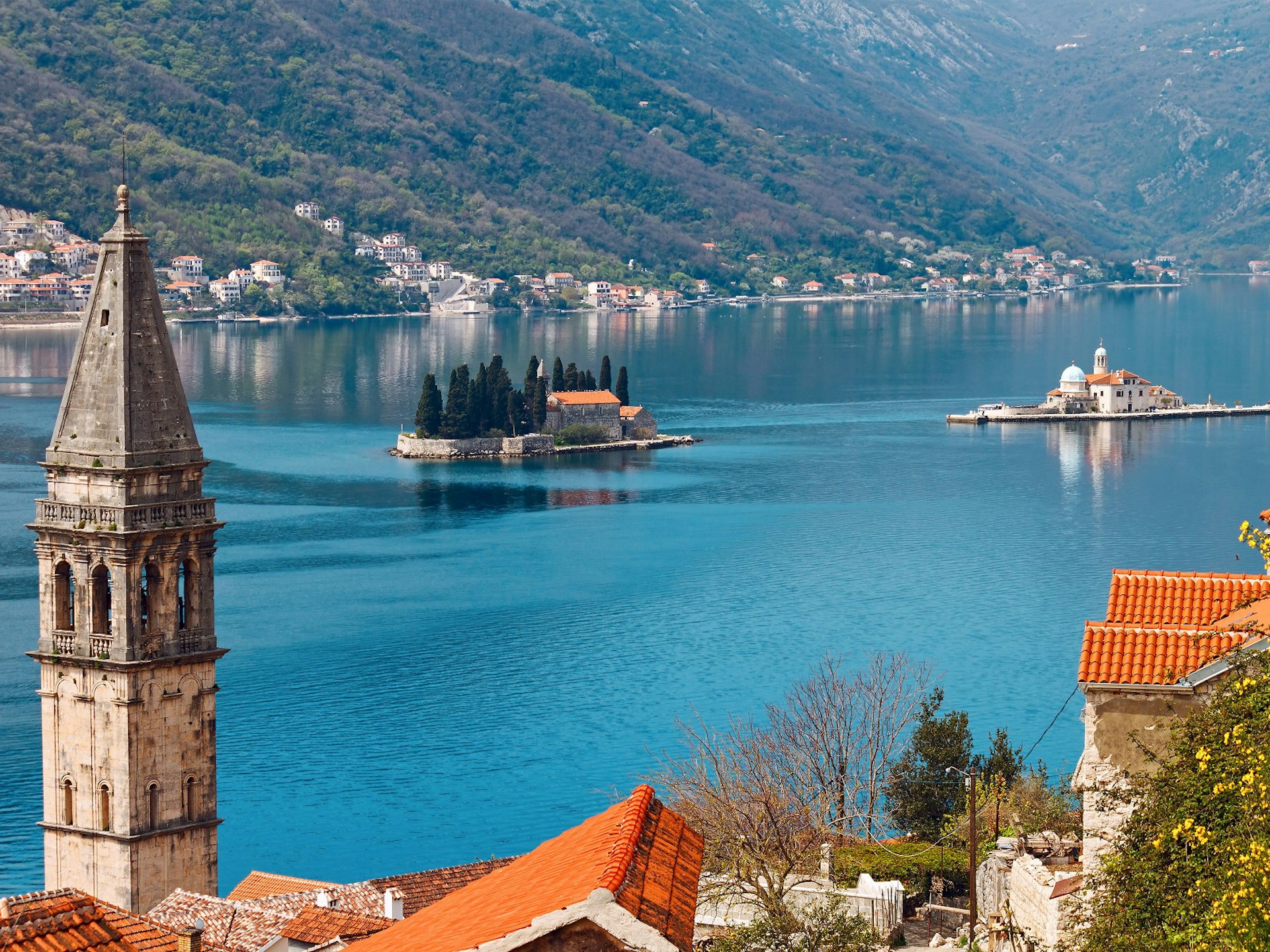 Perast has just a sliver of beach, but the views of the Bay of Kotor are spectacular © irakite / Shutterstock