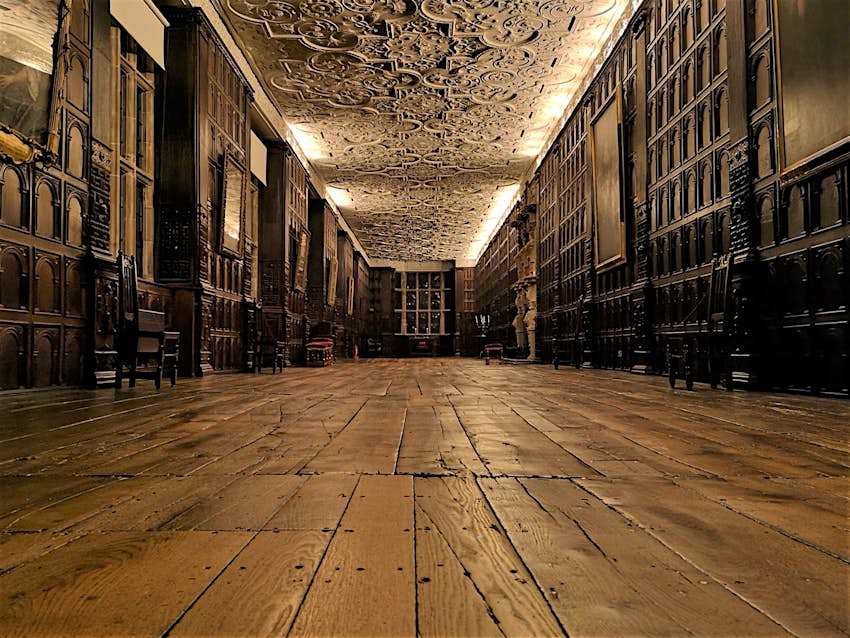Features - rhdr Wooden hallway at Aston Hall.
