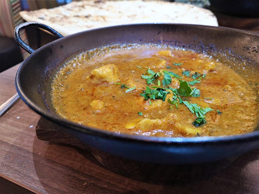Features - dav A balti curry.