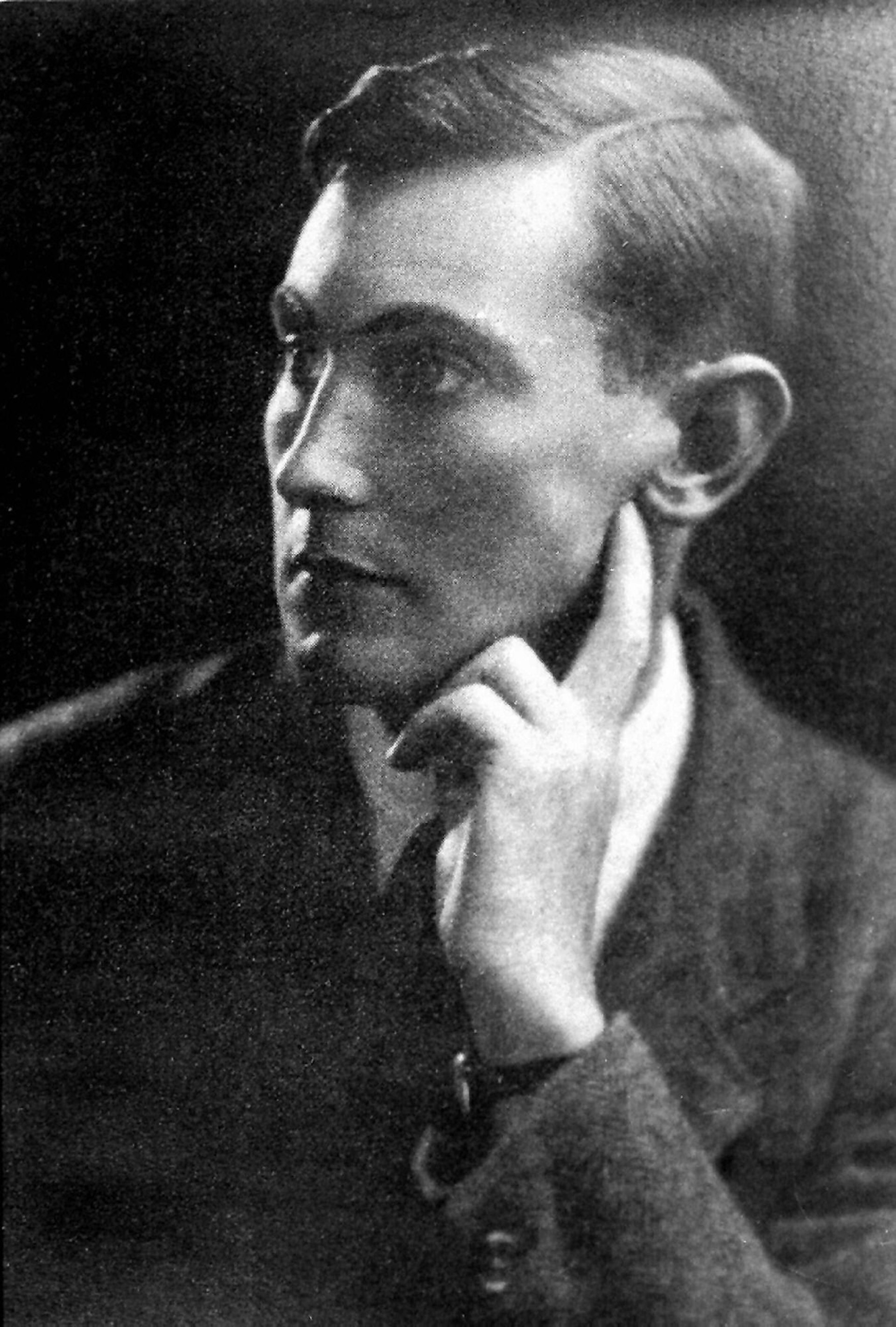 Black and white photo of George Mallory