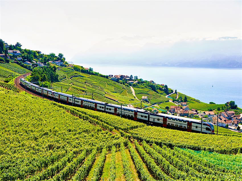Trains and hiking routes pass through picturesque Lavaux vineyards