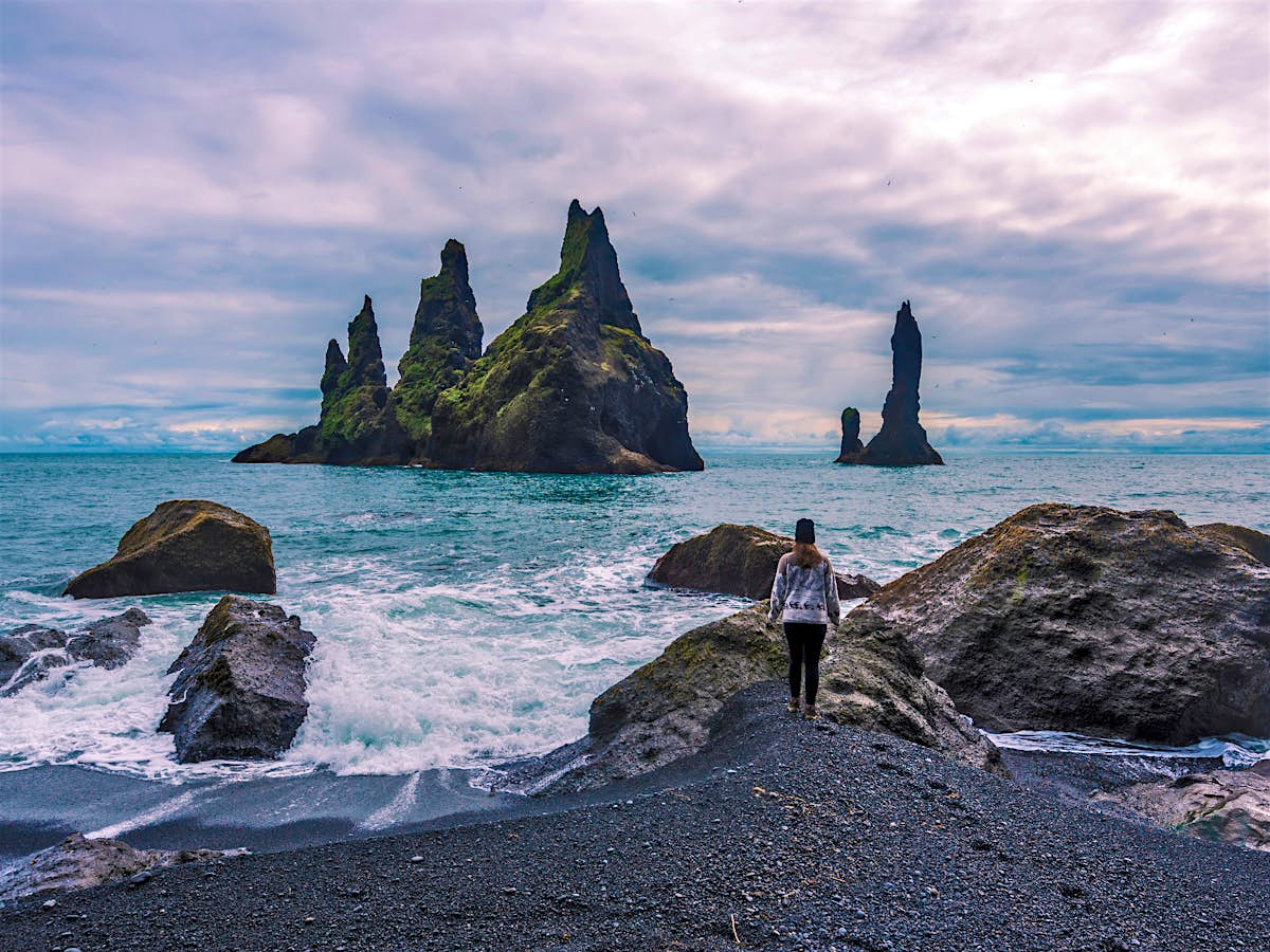 winter-beaches-7-coastlines-that-are-perfect-for-cold-weather-lonely