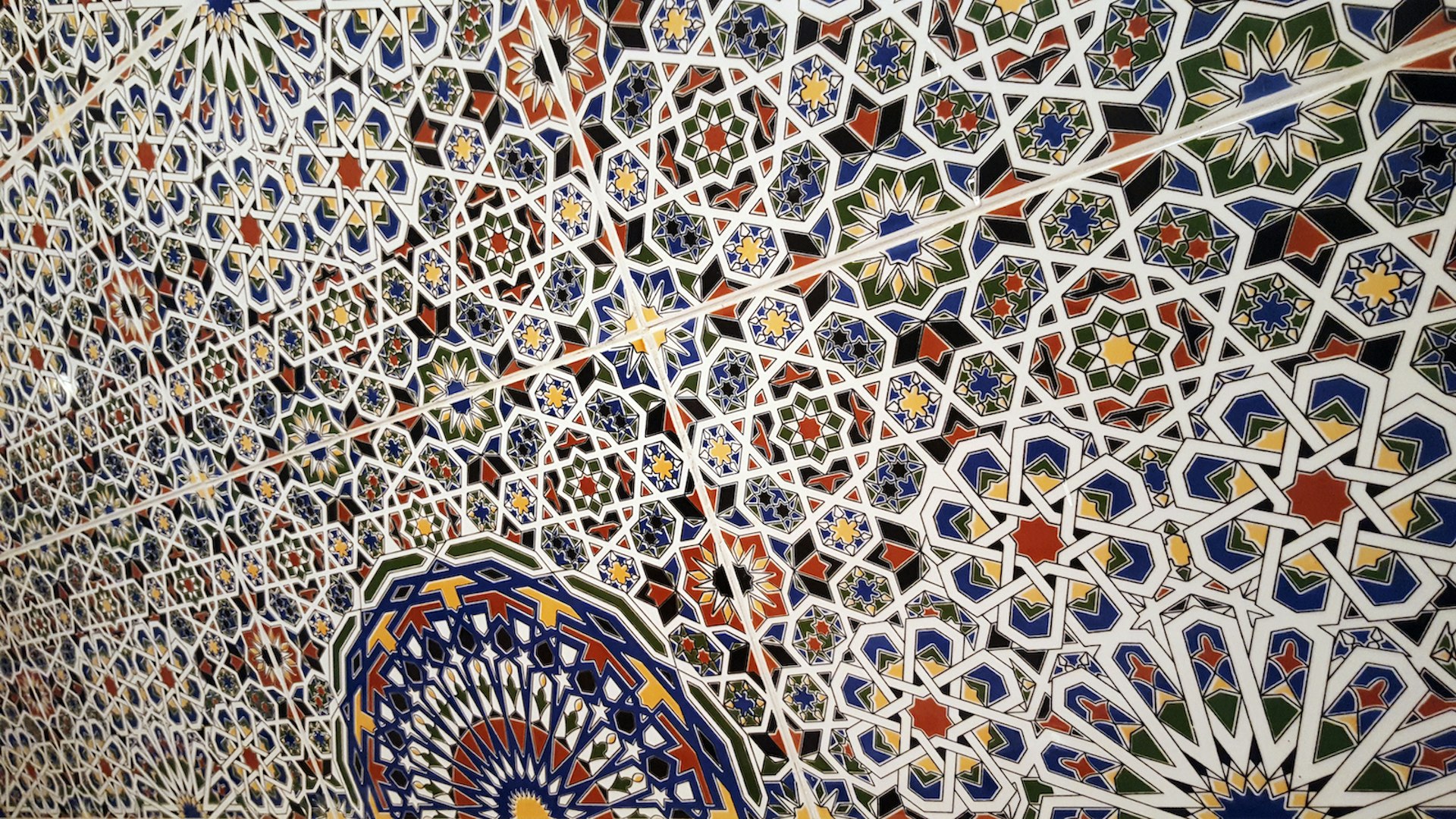  Mosaic of zellige tiling