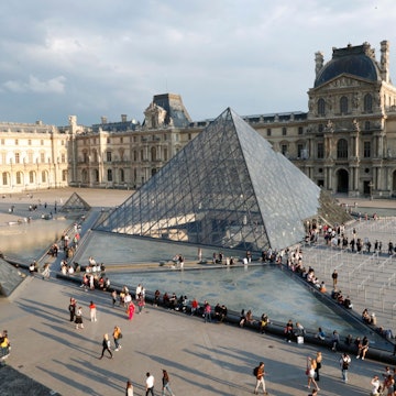 Features - Jean-Michel Othoniel "La Rose Du Louvre" Exhibition Preview In Paris