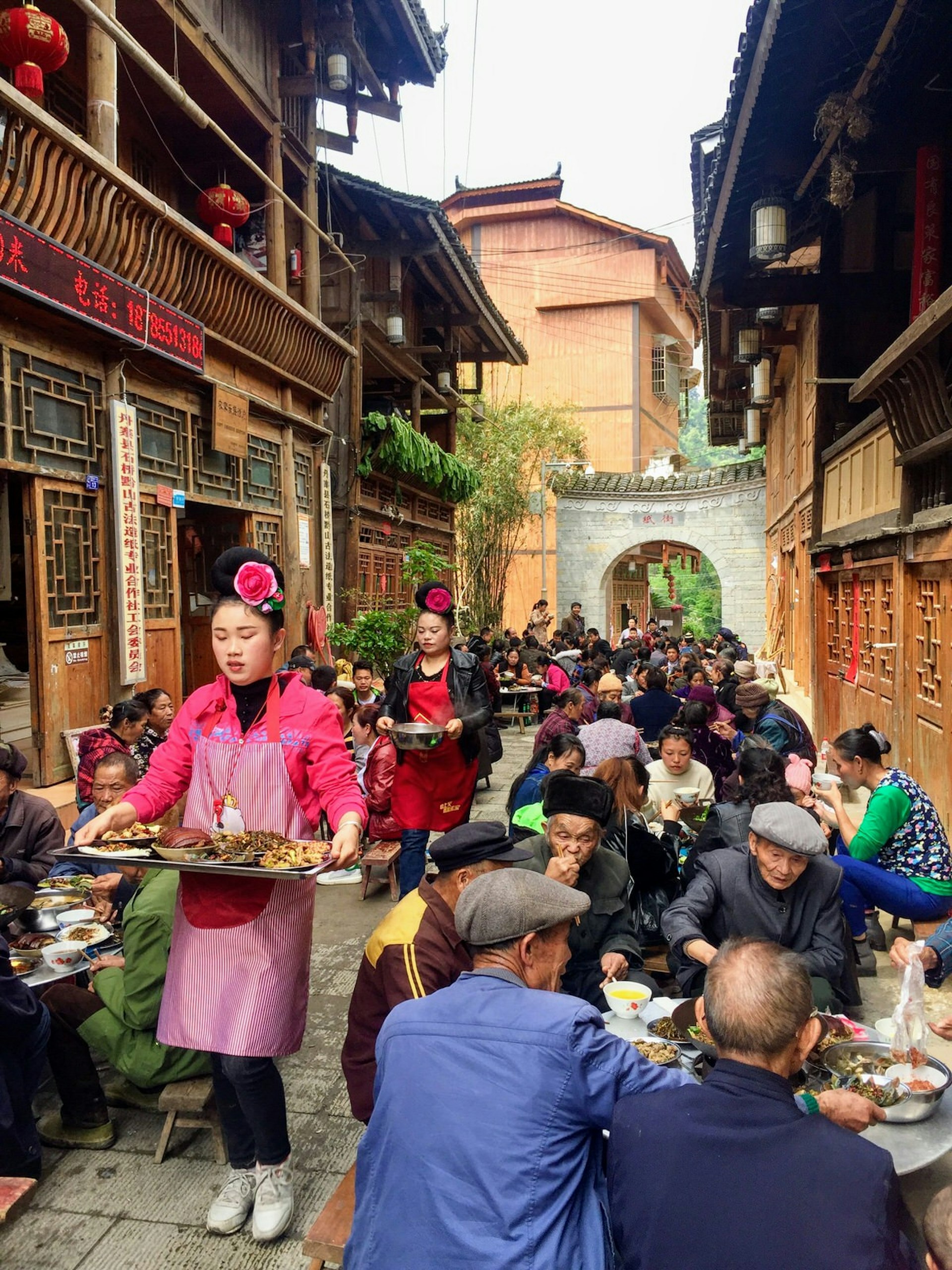 A feast being held in the traditional papermaking village of Shiqiao © Megan Eaves / Lonely Planet