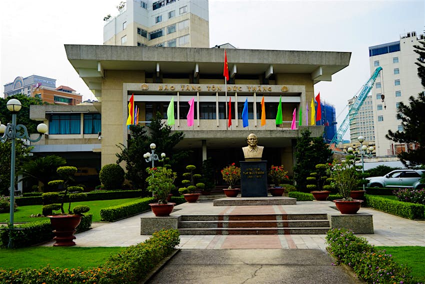 Courtyard in front of the entrance to the Ton Duc Thang Museum
