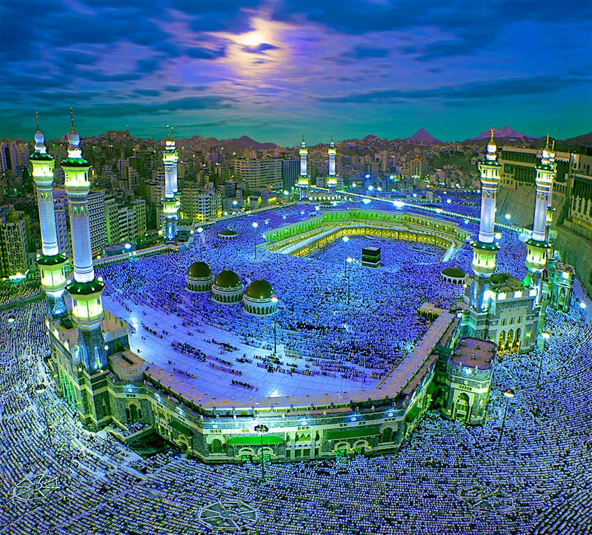 Facing Mecca: a guide to the Hajj by Tharik Hussain