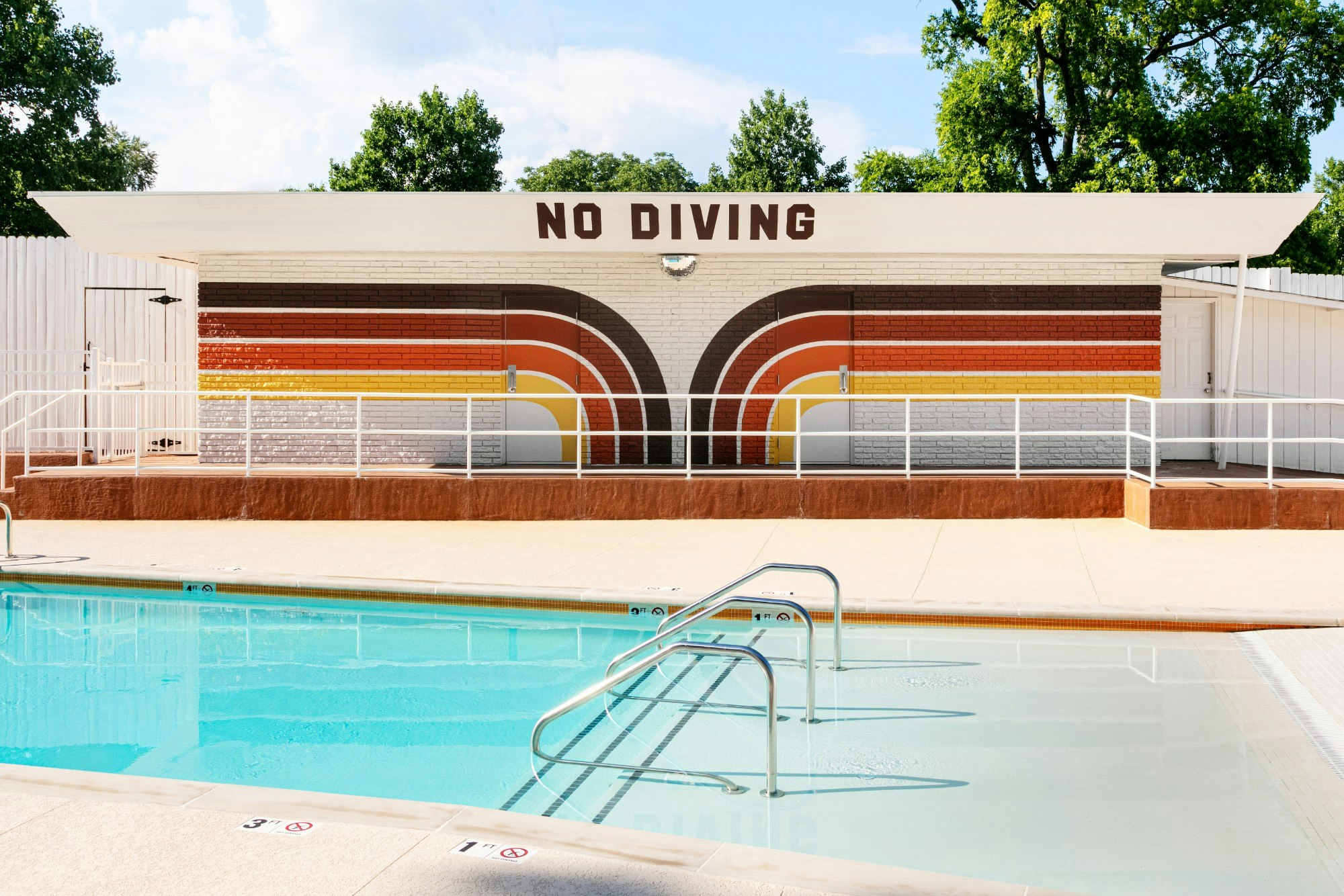 10. Dive Motel_Pool_Ben Fitchett.jpg