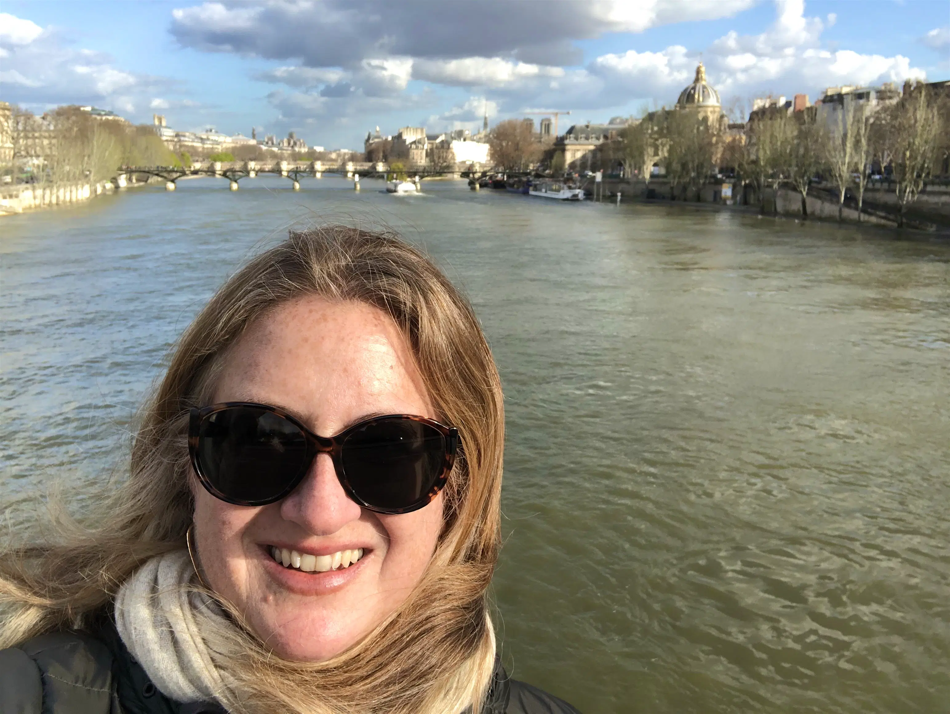 Alexis Averbuck-Paris-March-2020.jpg A woman in Paris