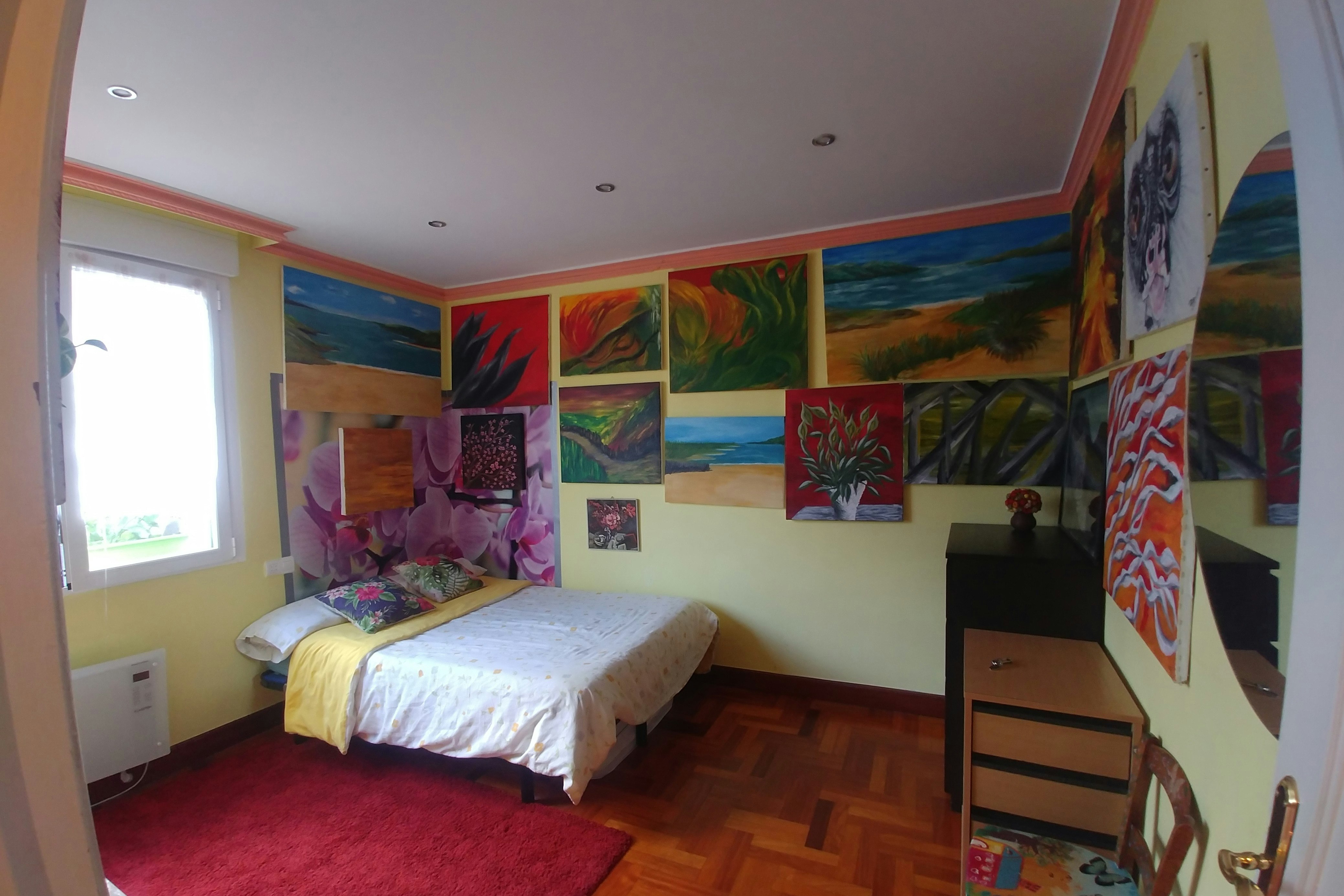 A colourful bedroom in Bilbao