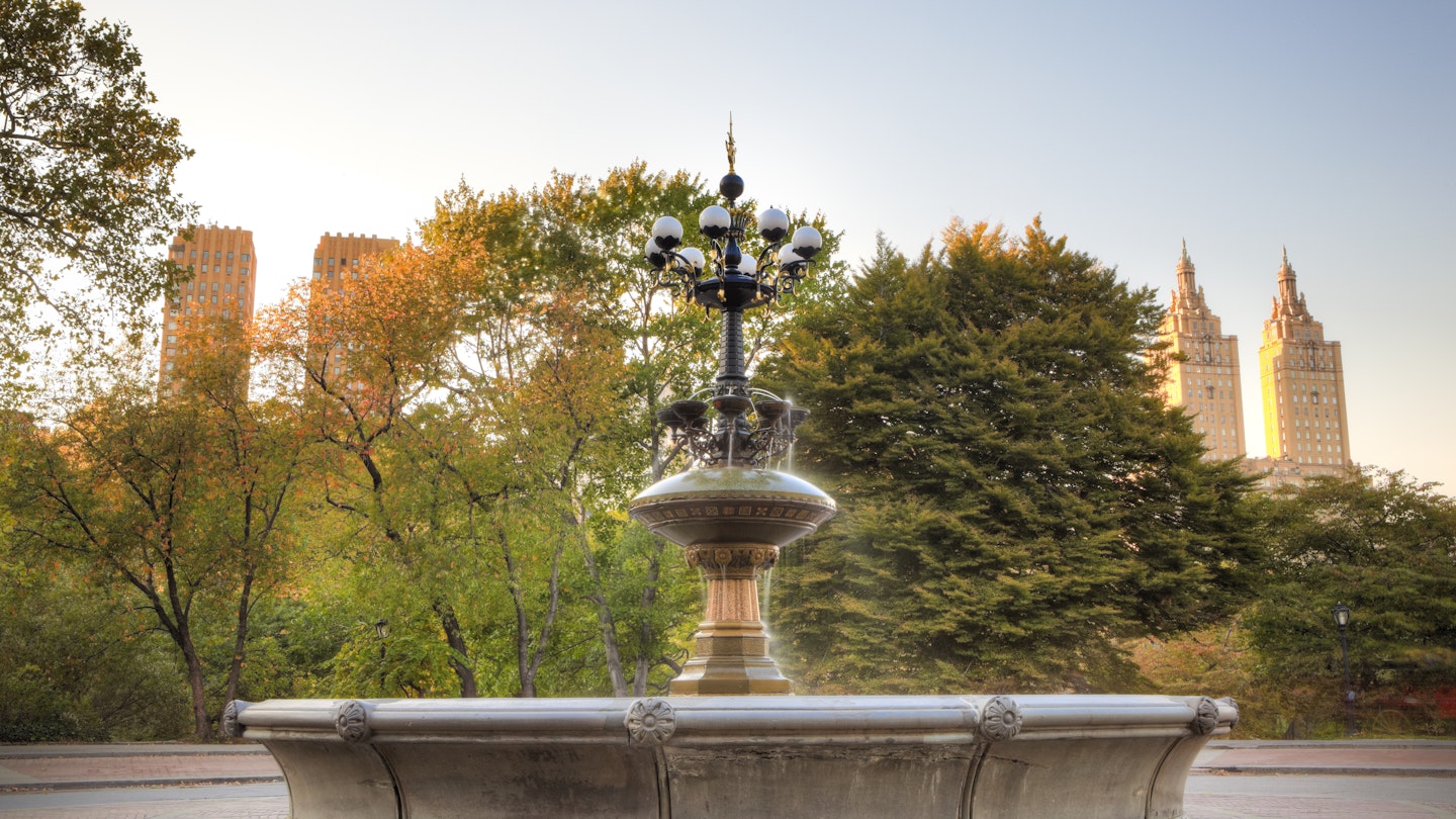 Cherry Hill Fountain in Central Park and Upper West Side of Manhattan 