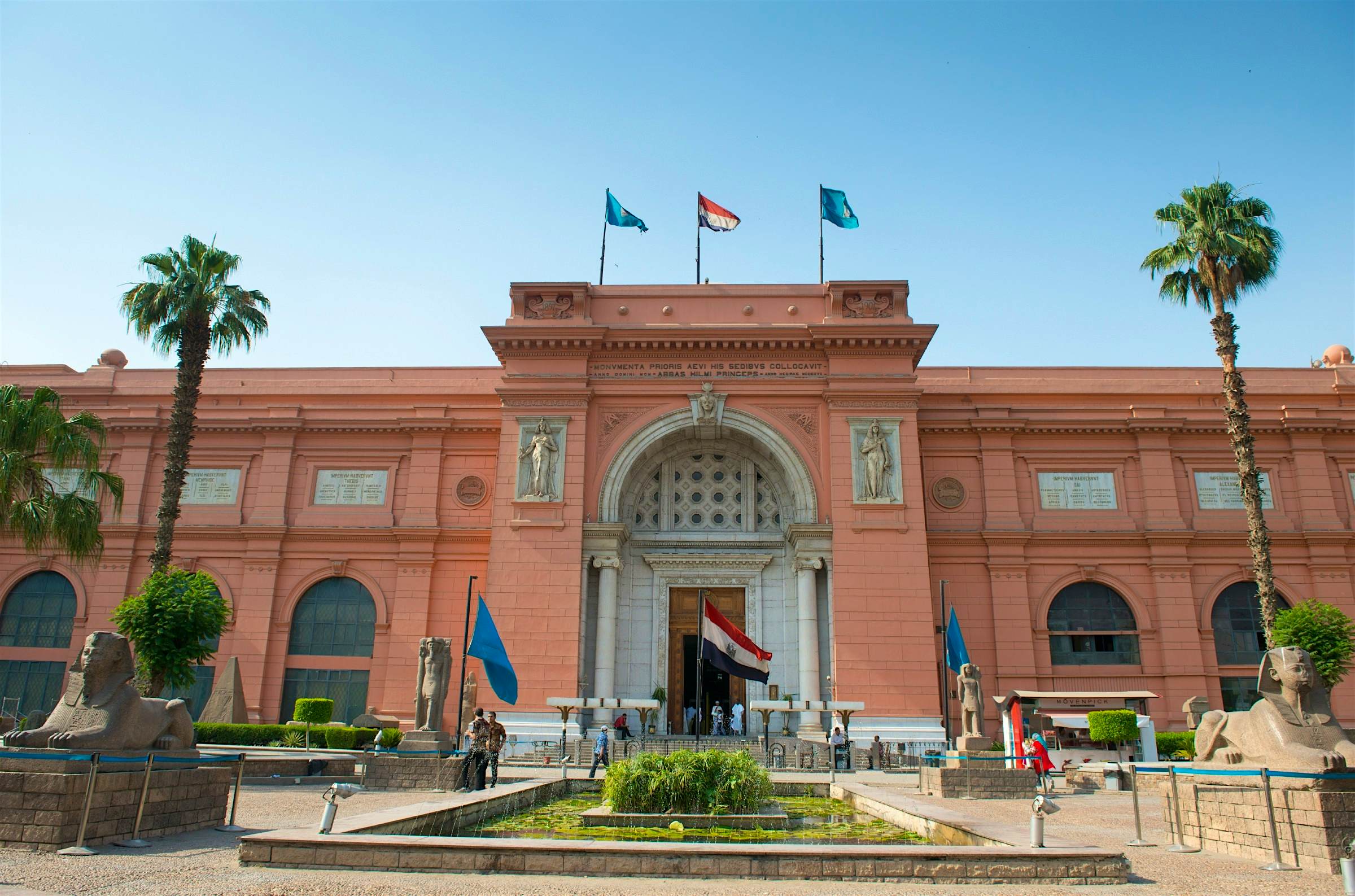 the-grand-egyptian-museum-will-finally-open-at-the-end-of-2020-lonely