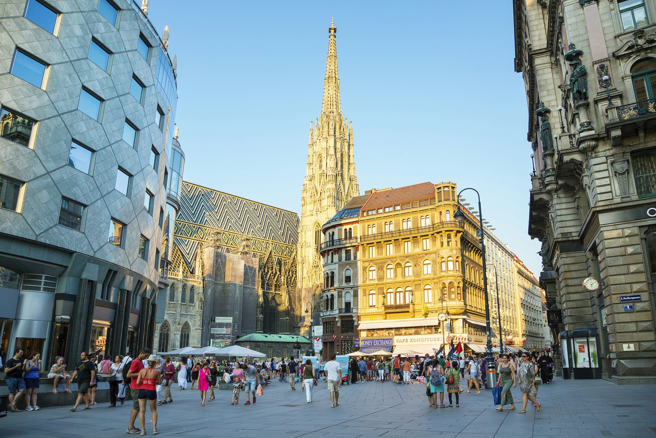 Vienna, The Stephansplatz (market square)