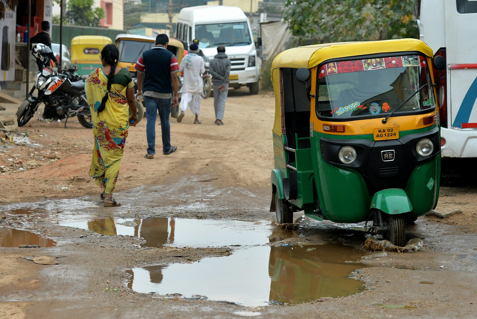 Bangalorepotholes.jpg