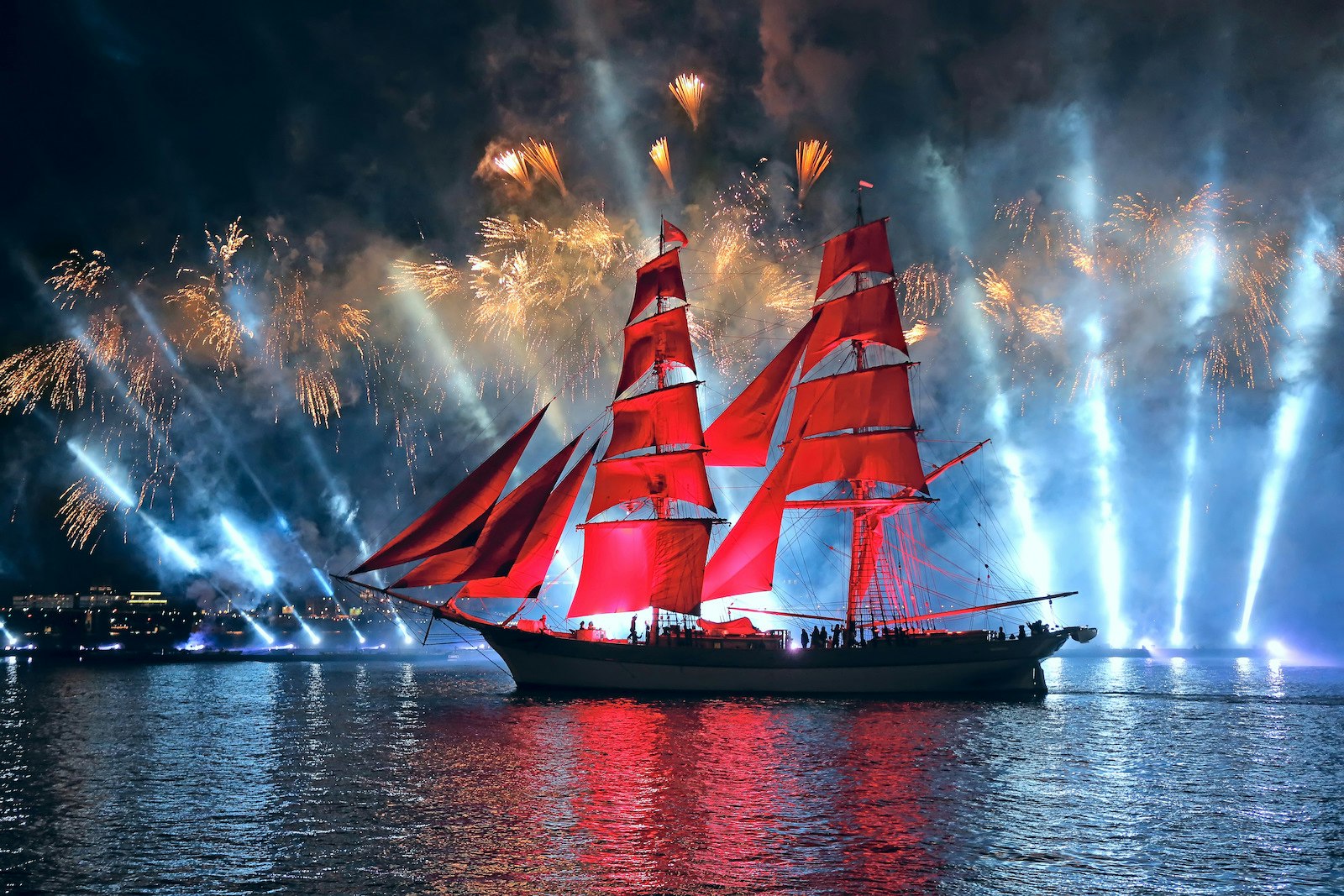 Celebration Scarlet Sails show under White Nights Festival, 21 juni 2015, St. Petersburg, Ryssland.