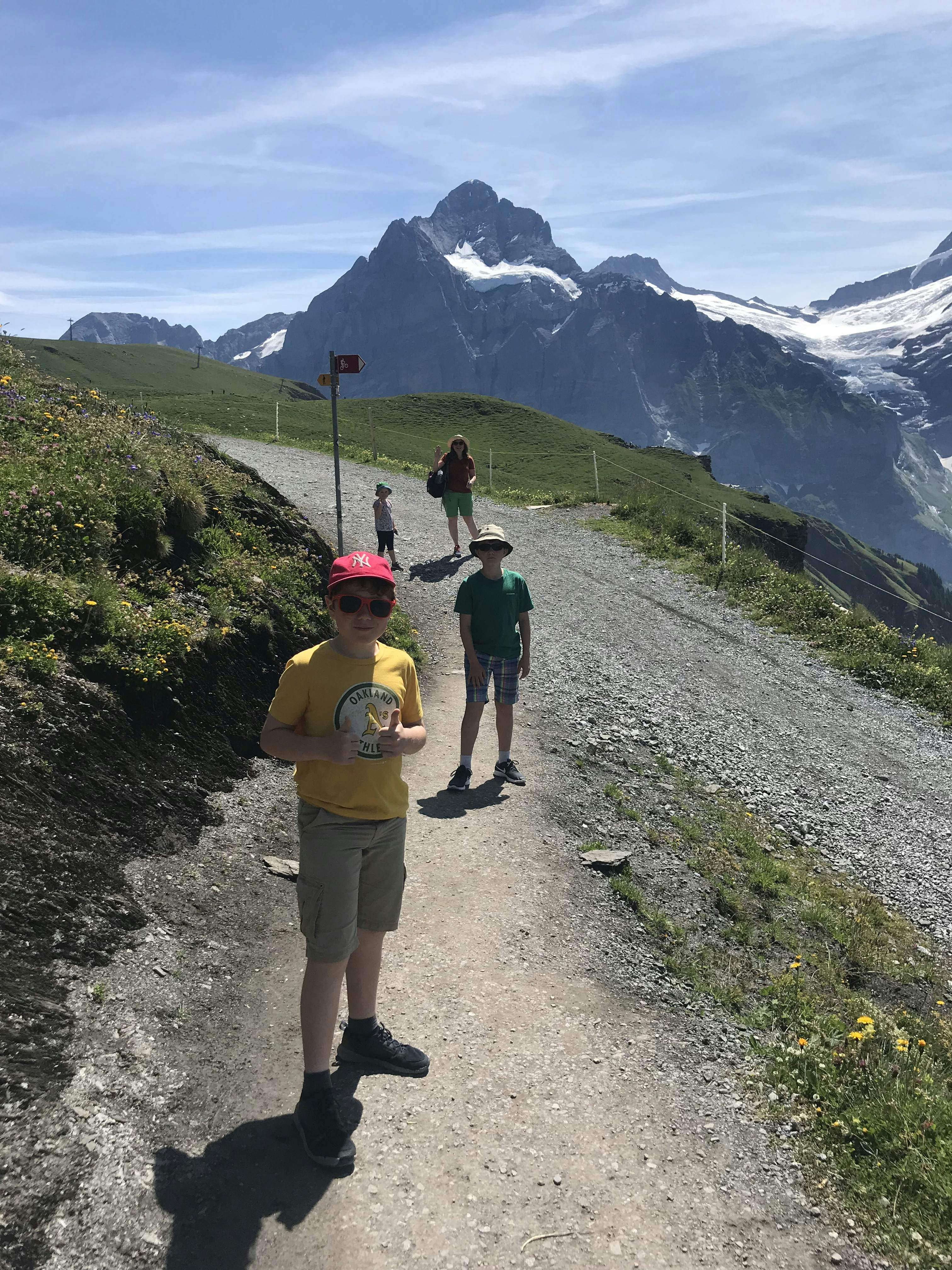 Family travel snap: hiking in the Bernese Alps, Switzerland