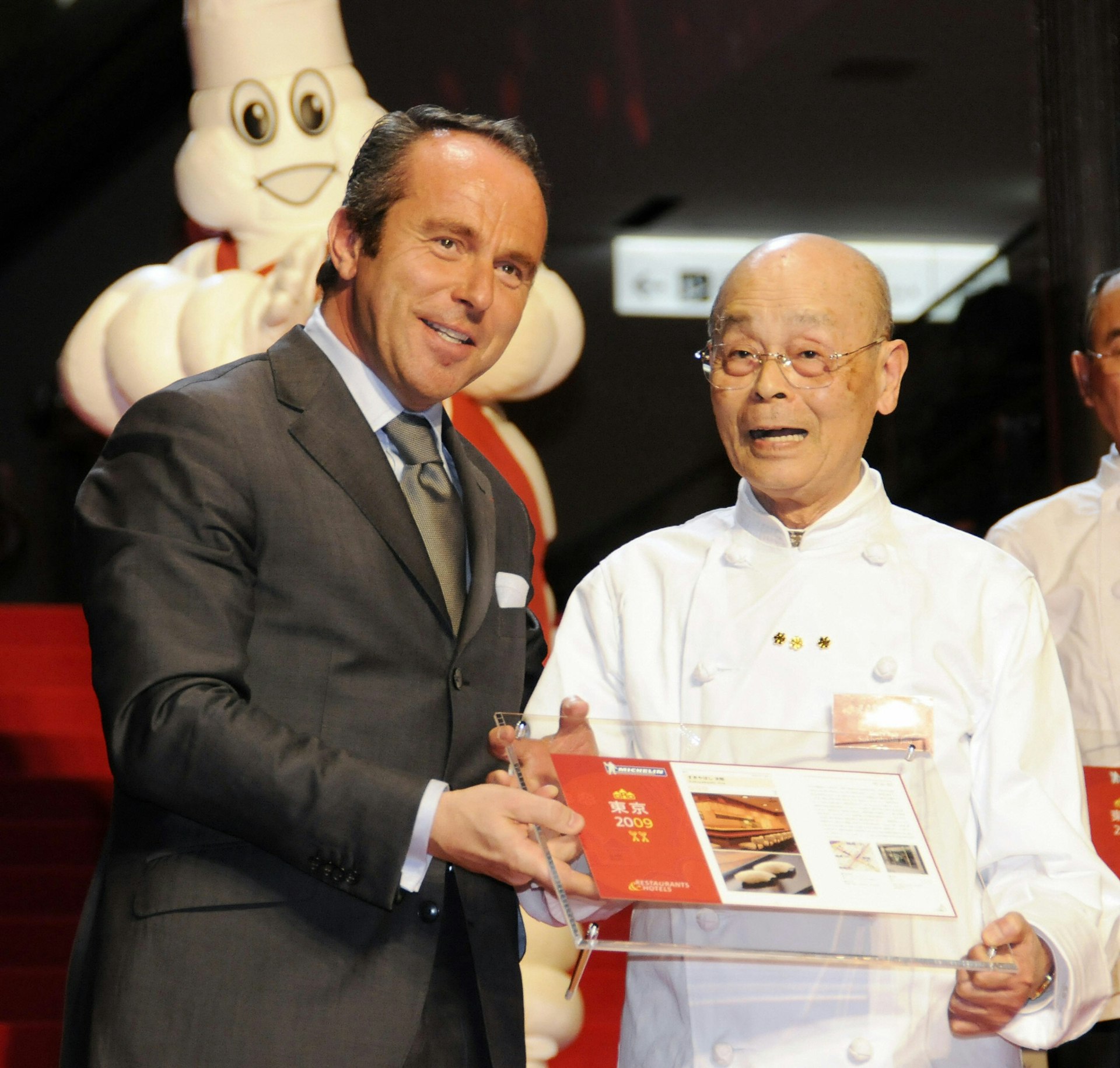 Jiro Ono of Sukiyabashi Jiro with Michelin director Jean-Luc Naret