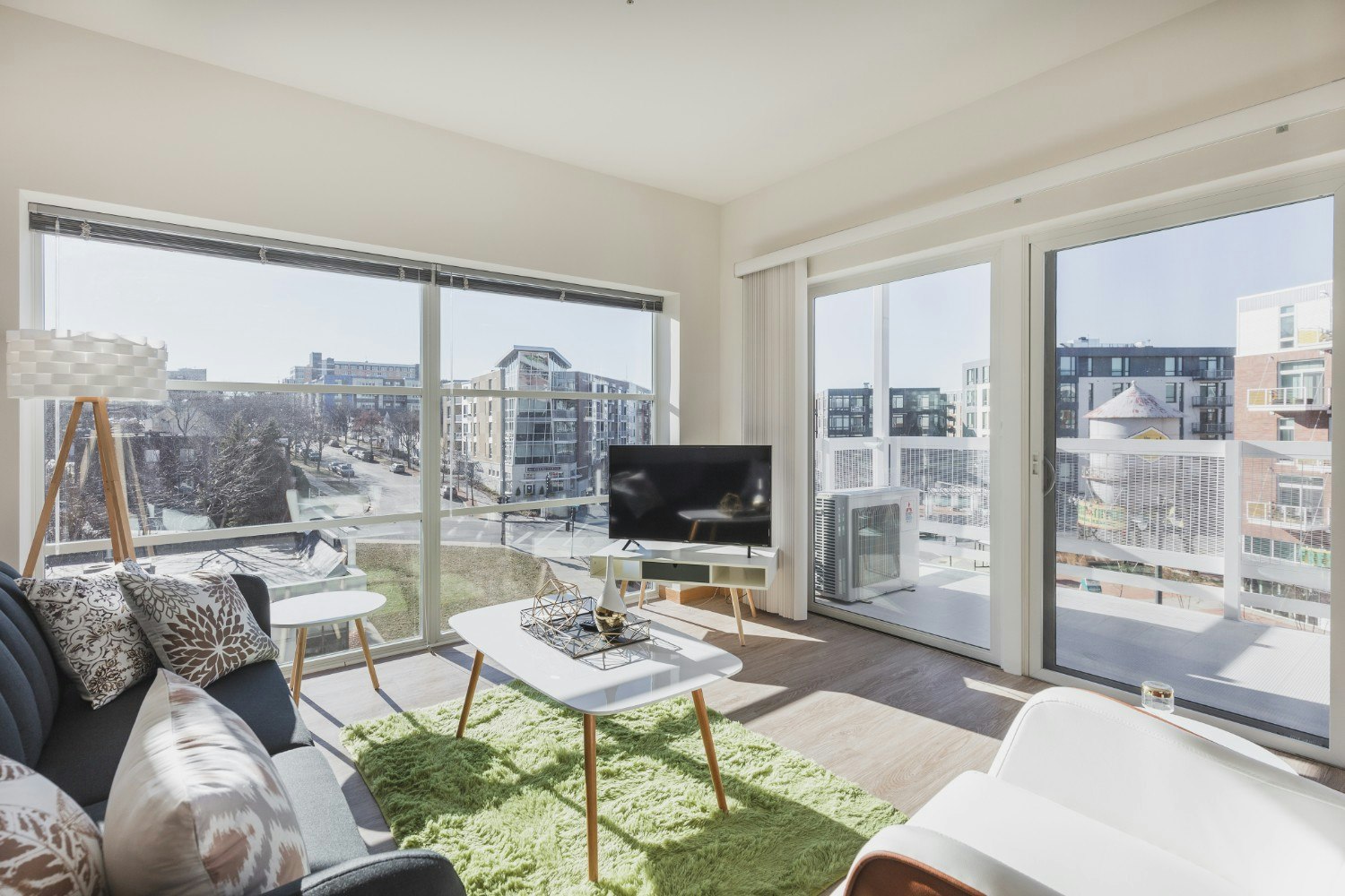 An apartment with a city view in Milwaukee