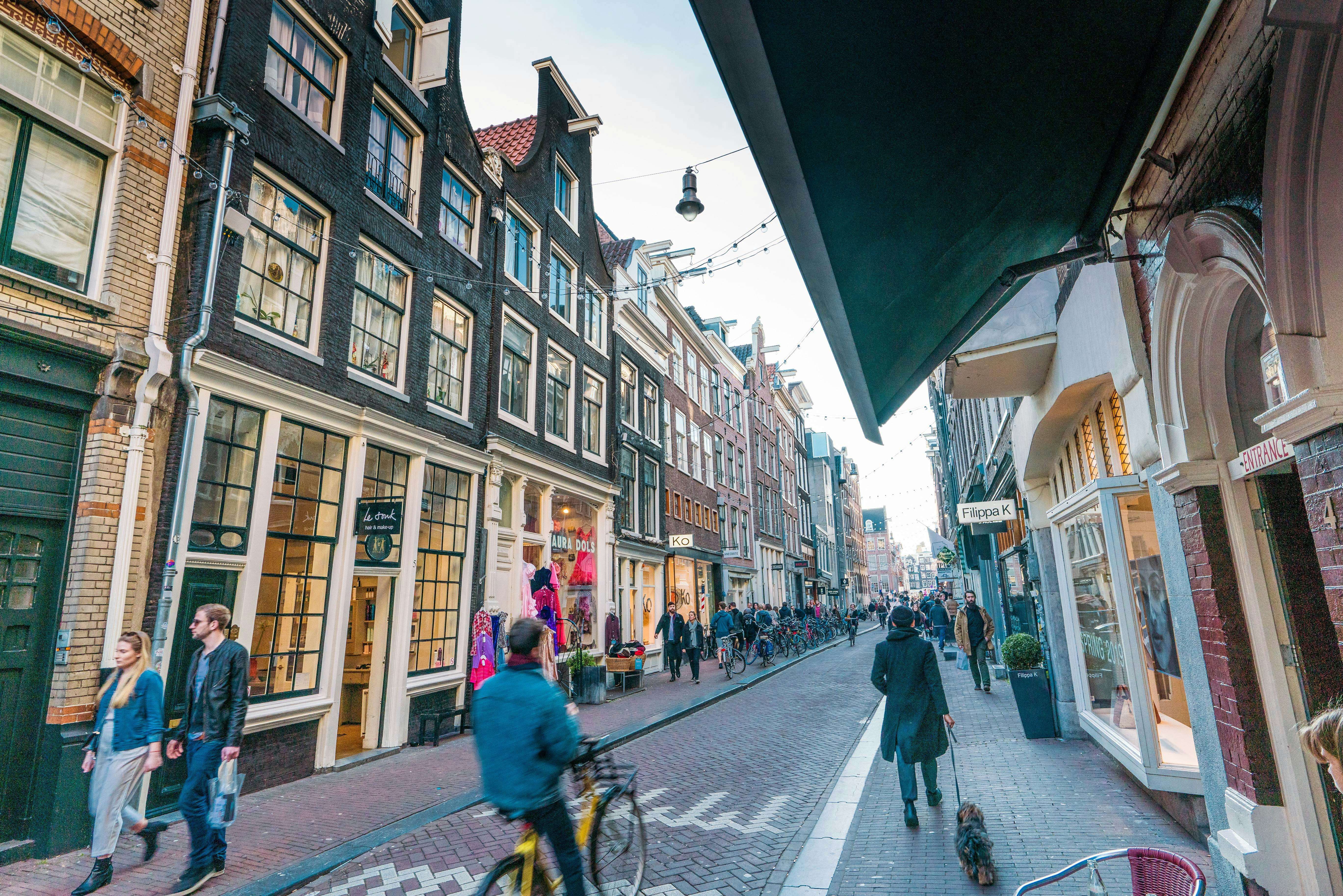 Pedestrianised shopping street in Amsterdam