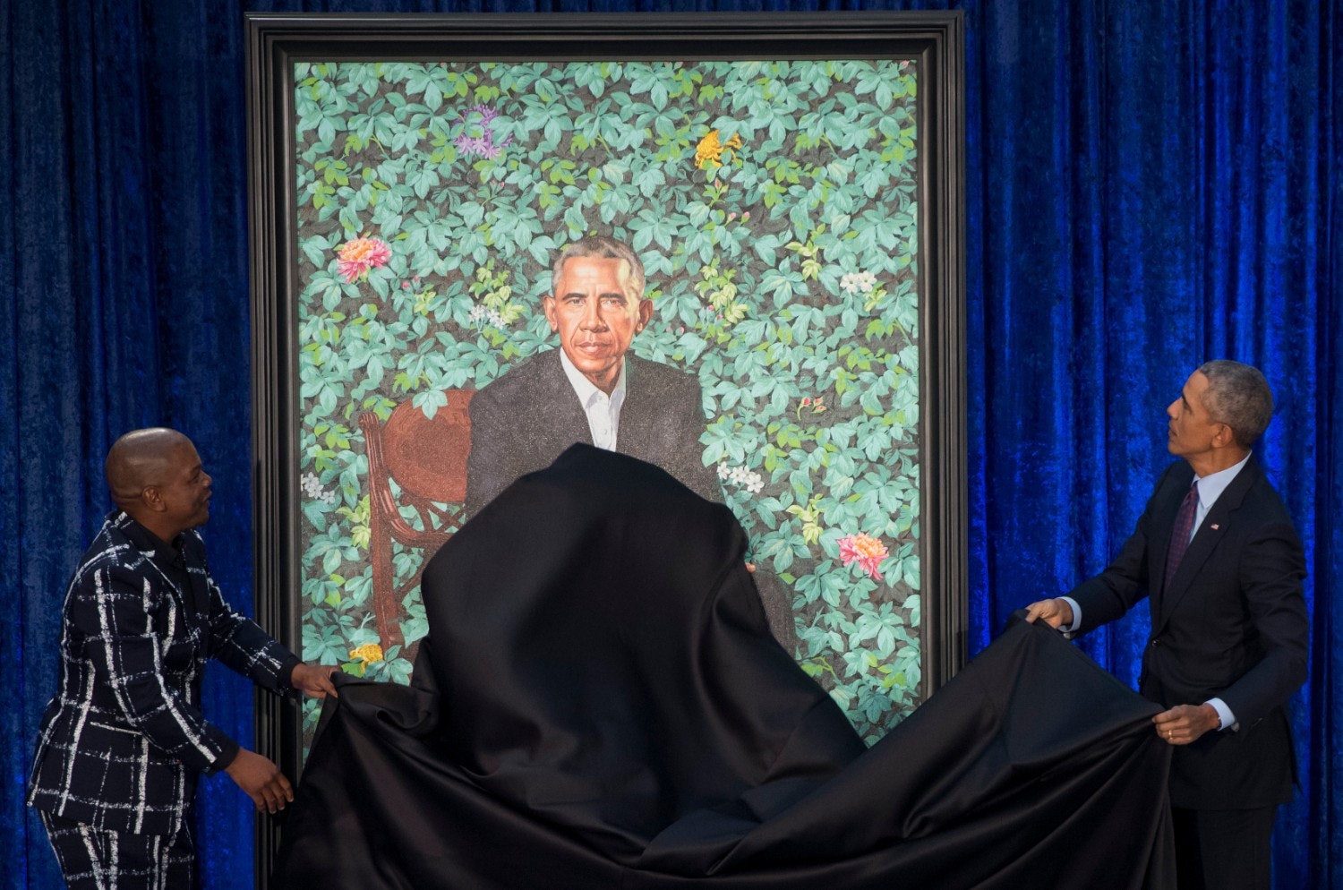 Barack Obama unveiling his portrait at the National Portrait Gallery