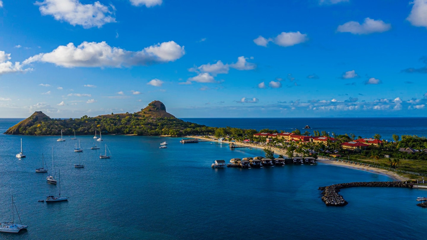 St. Lucia panoramic © RONALD RAOUL