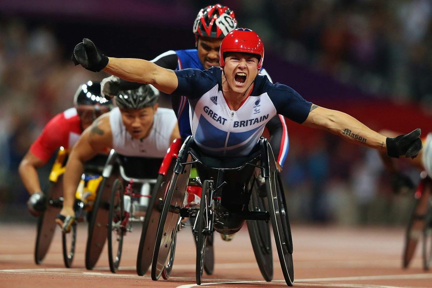 David Weir of Great Britain celebrates winning the Men's 1500m T54 final at the London 2012 Paralympic Games