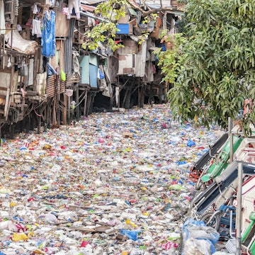 Polluted urban river Philippines.jpg