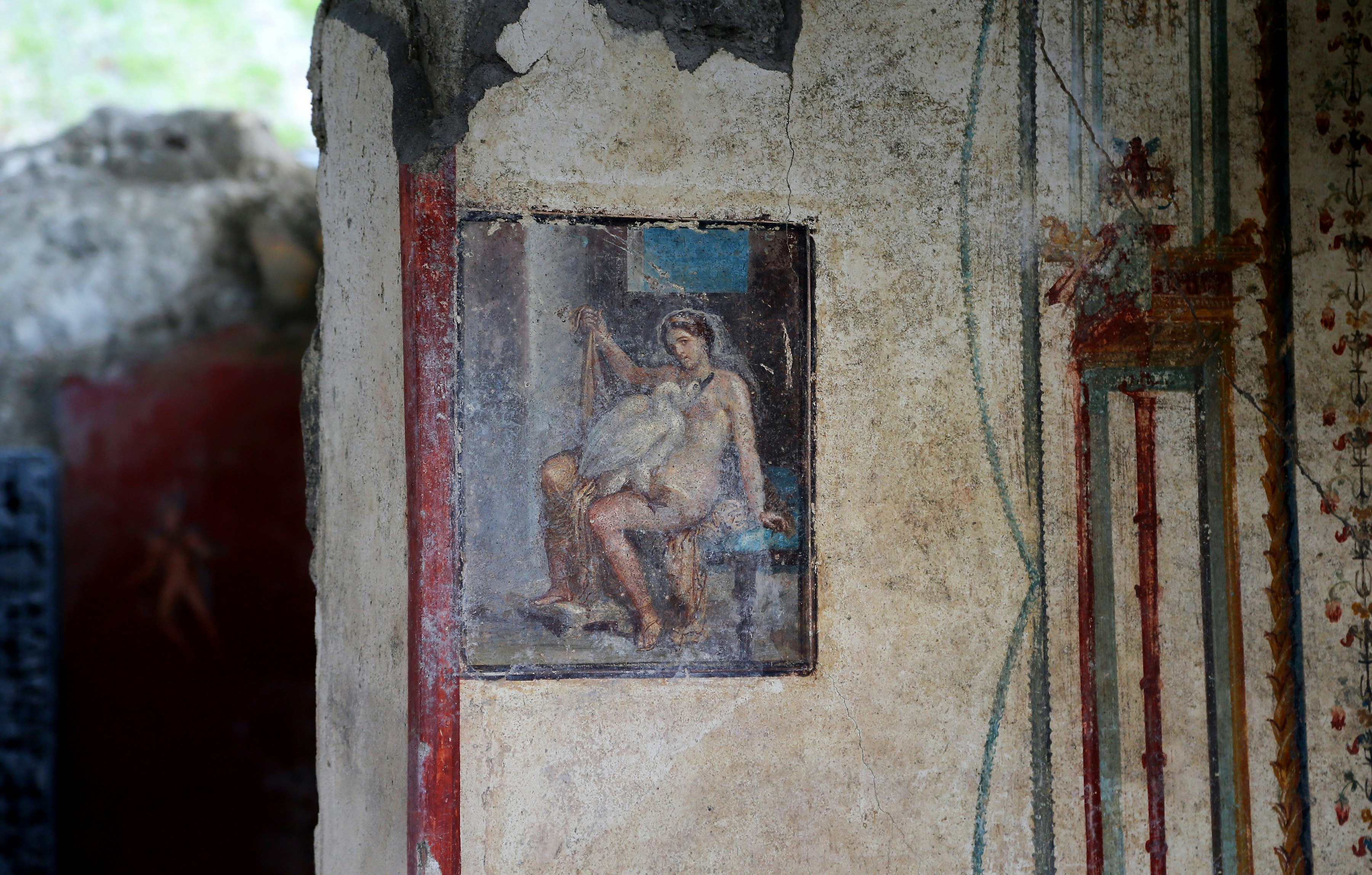 The fresco depicting the myth of Leda and the Swan 