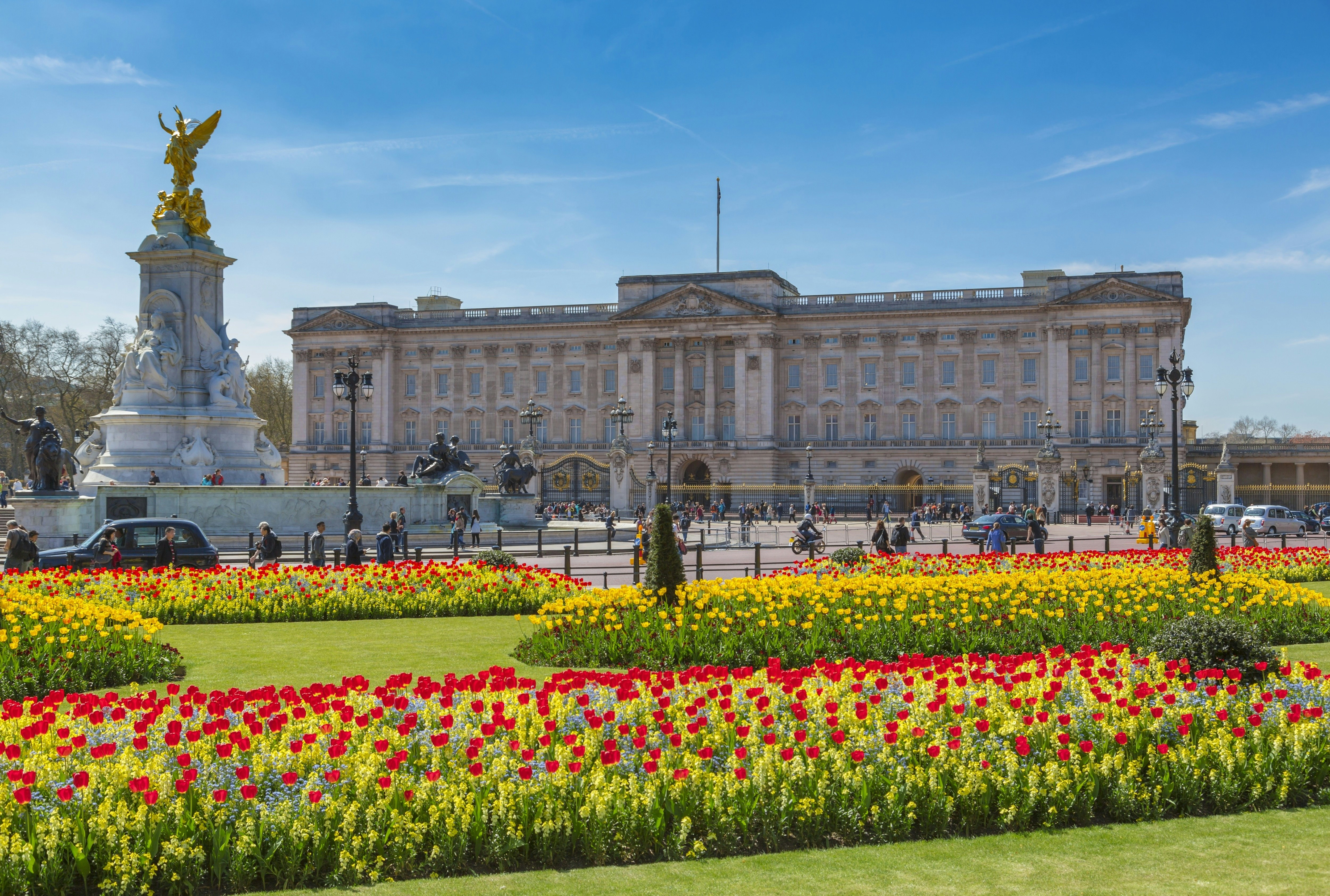 Queen Elizabeth is looking for a new housekeeper.jpg