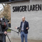Singer Laren.jpg