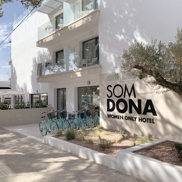 Som Dona Hotel.jpg