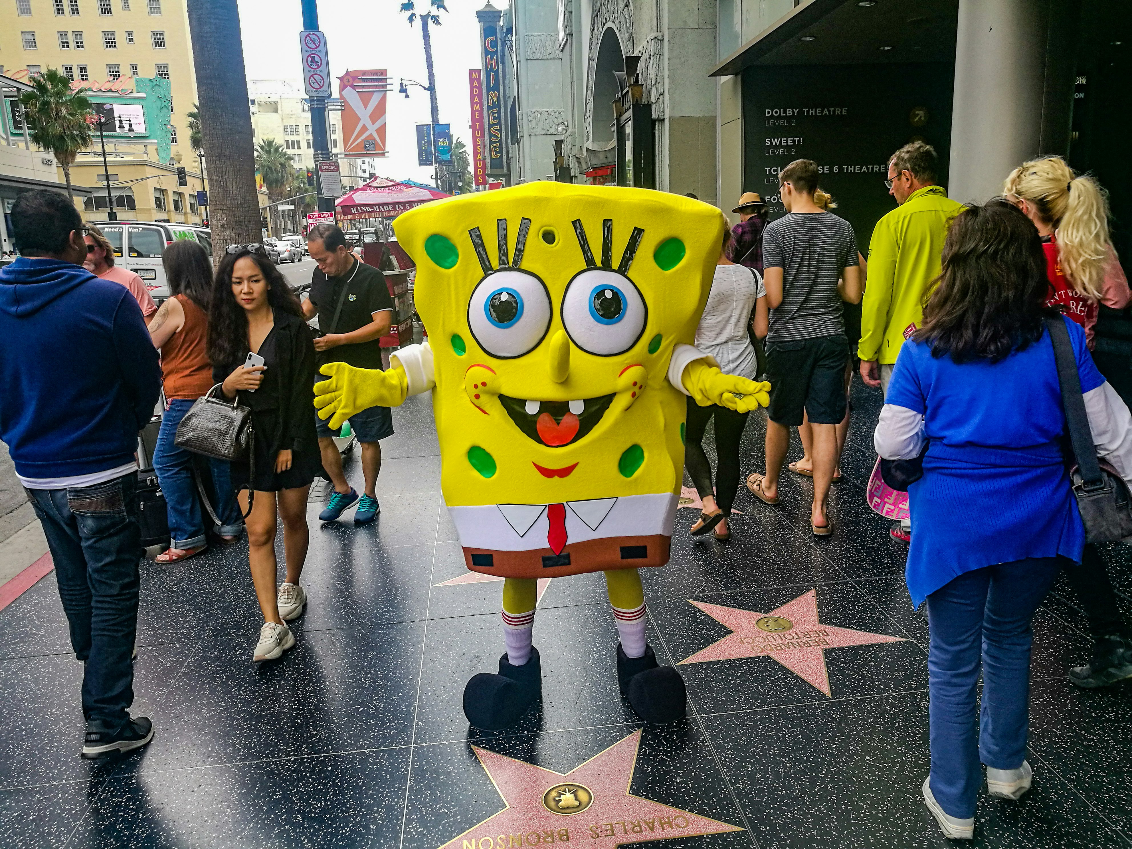 A SpongeBob SquarePants impersonator on Hollywood Blvd 