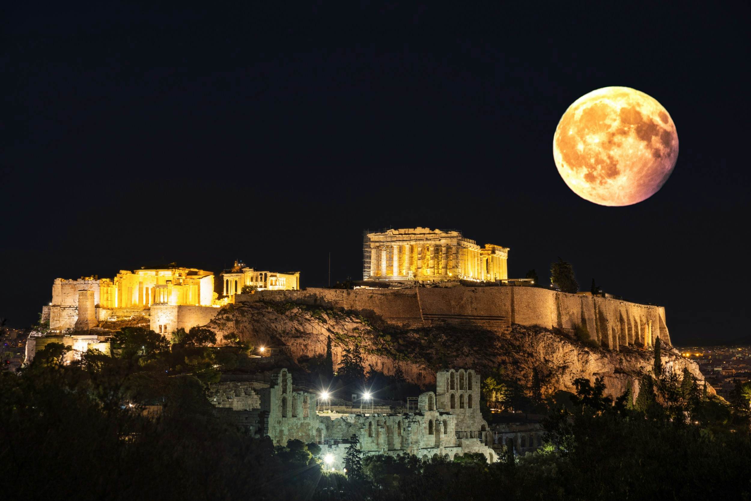 Watch The Year's Biggest And Brightest Super Pink Moon From Your Window ...