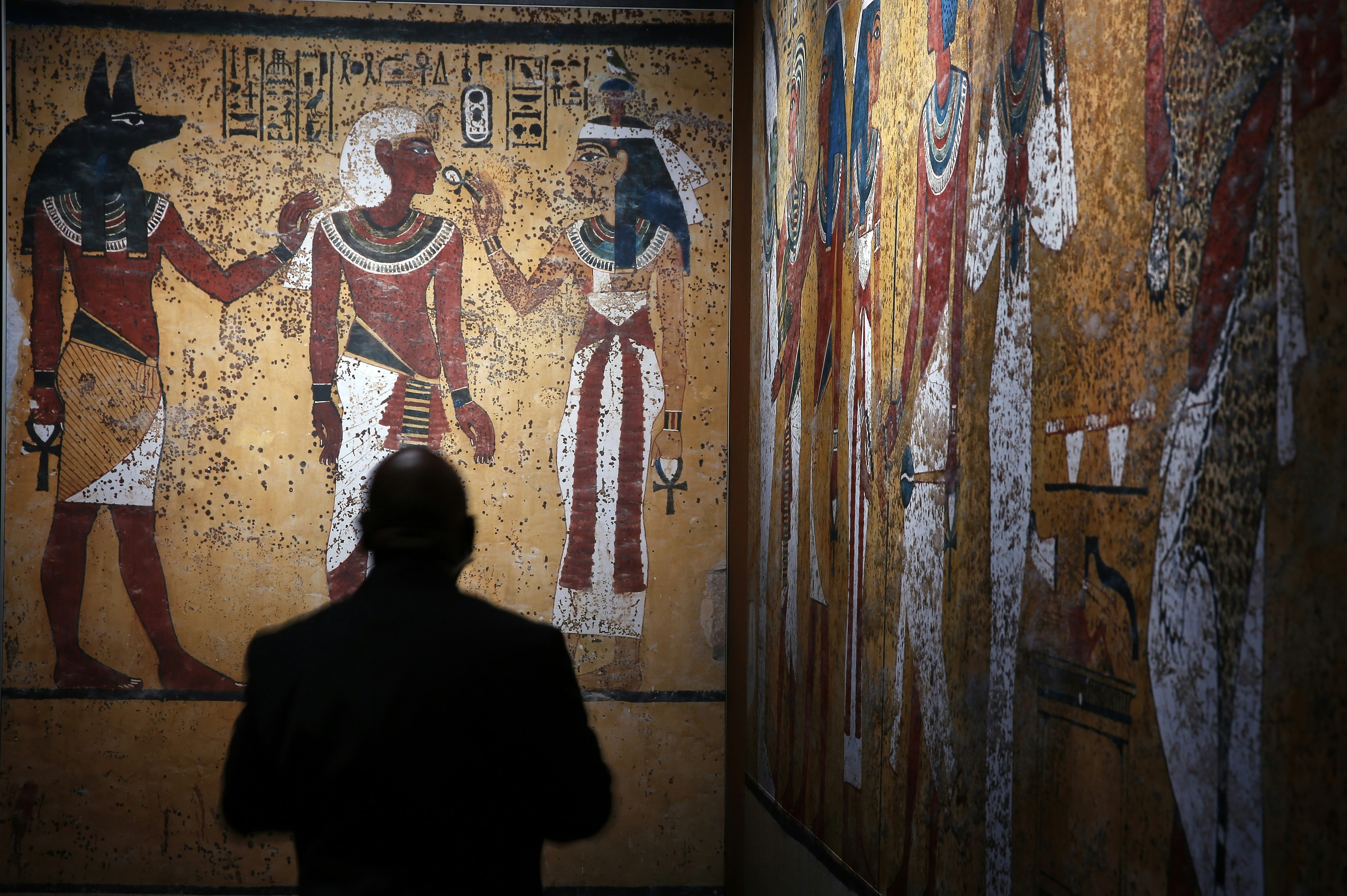 Egyptian frescos on exhibit in Paris