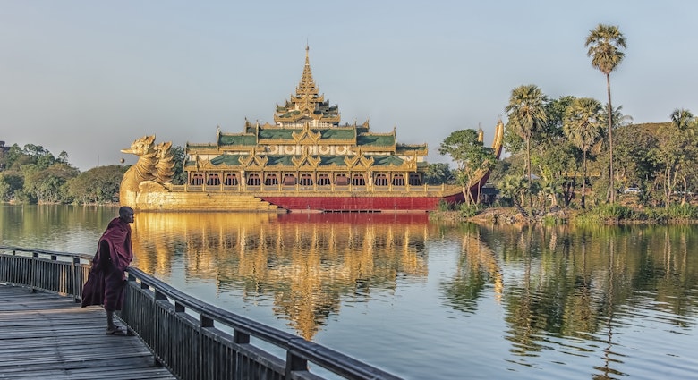 Yangon_Lake_G.jpg