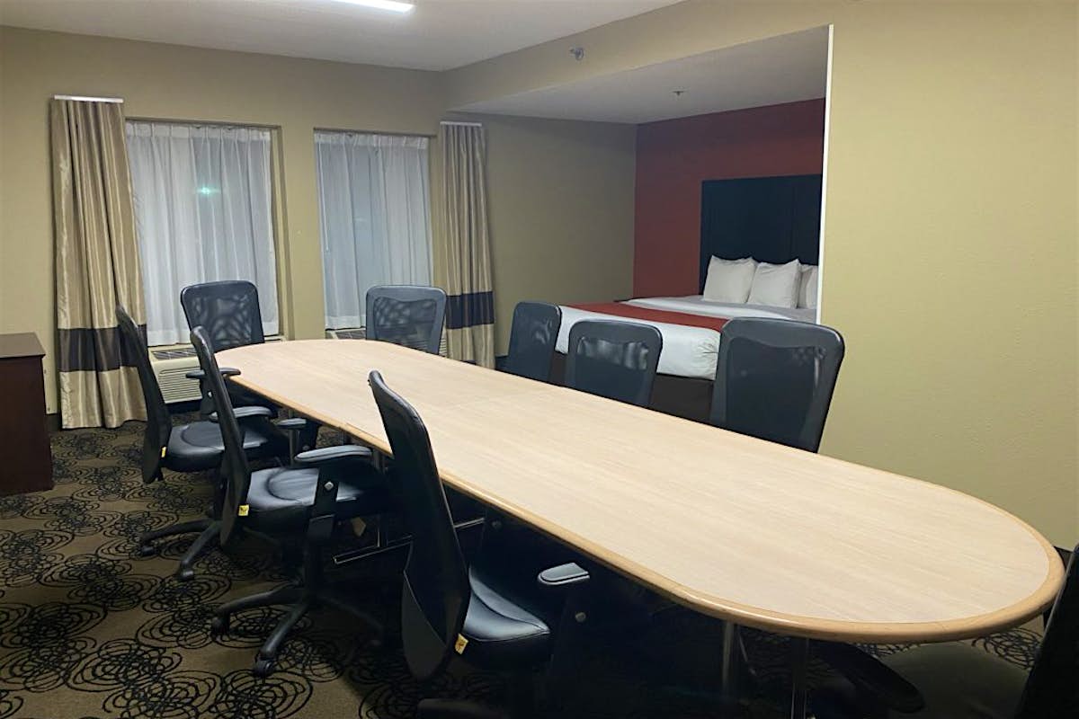 How My Night In The Boardroom Suite Went Viral Lonely Planet How My Night In The Boardroom Suite Went Viral Lonely Planet