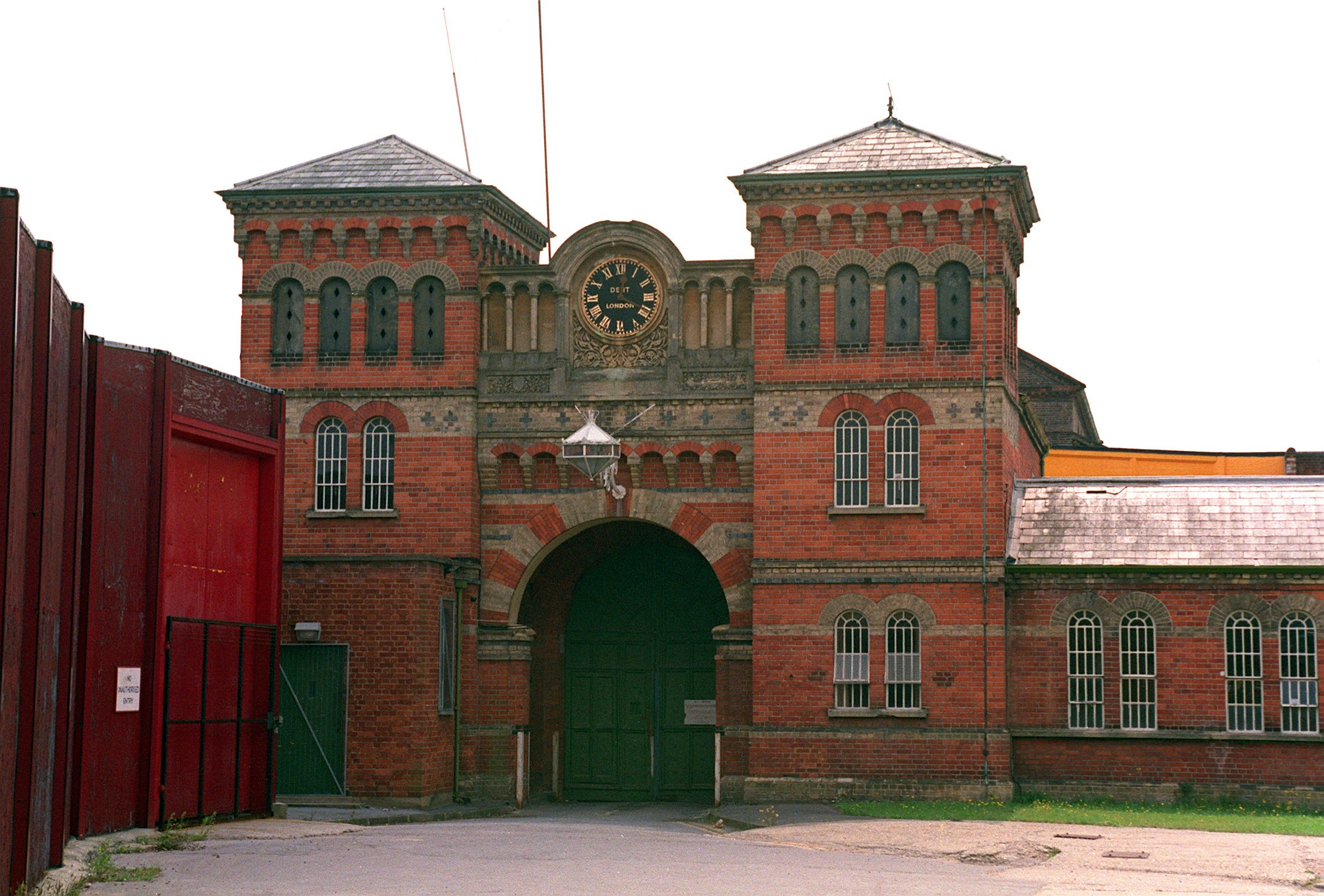A photo of the entrance to the victorian building of Broadmoor Hospital