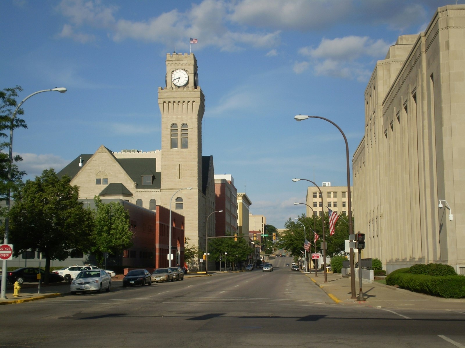 A downtown street scene of Sioux City, Iowa
