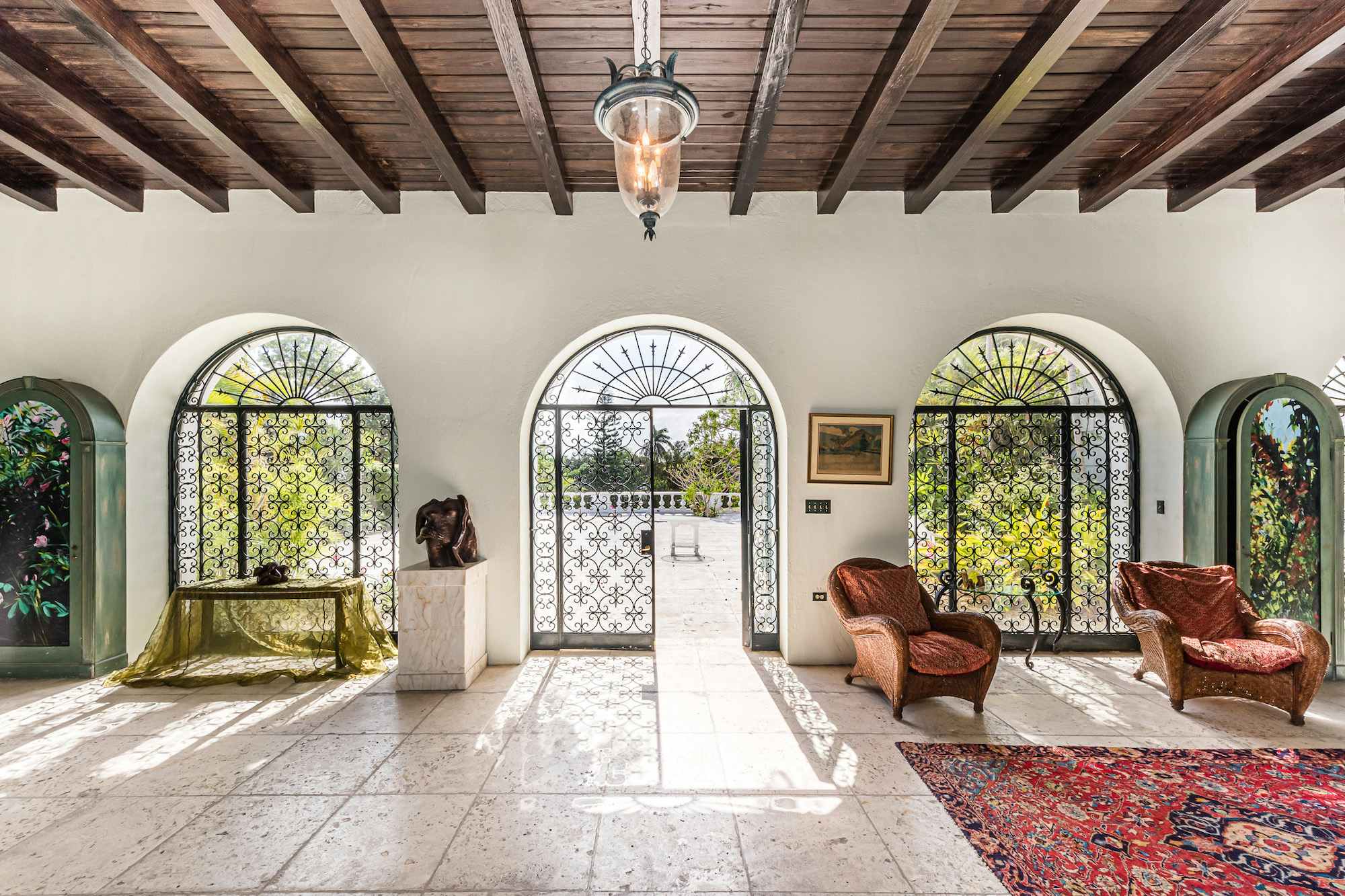 Late Duke of Windsor's home in the Bahamas is now up for sale