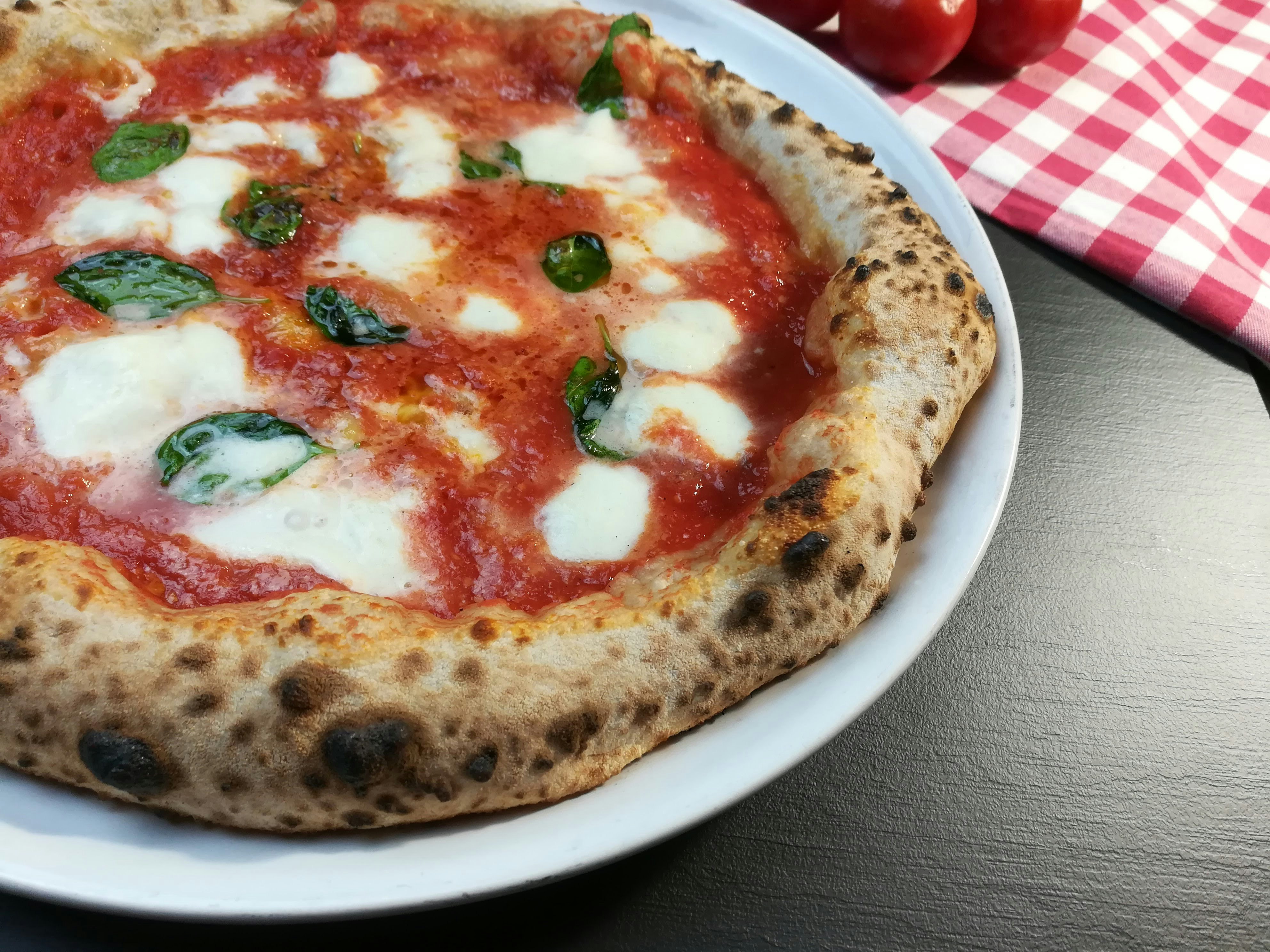 A close-up of Neapolitan pizza