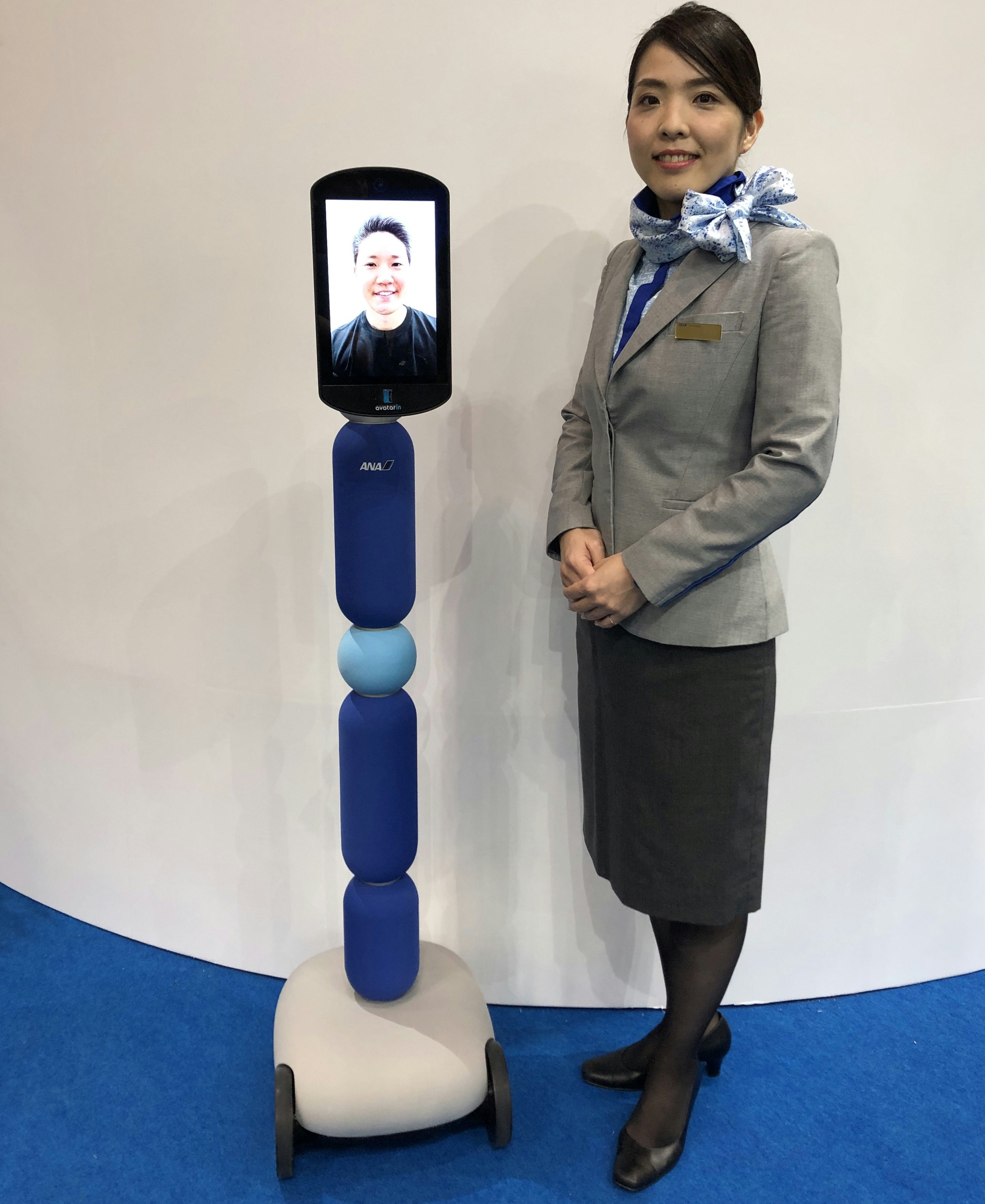 Newme, a telepresence robot that looks like a screen on wheels