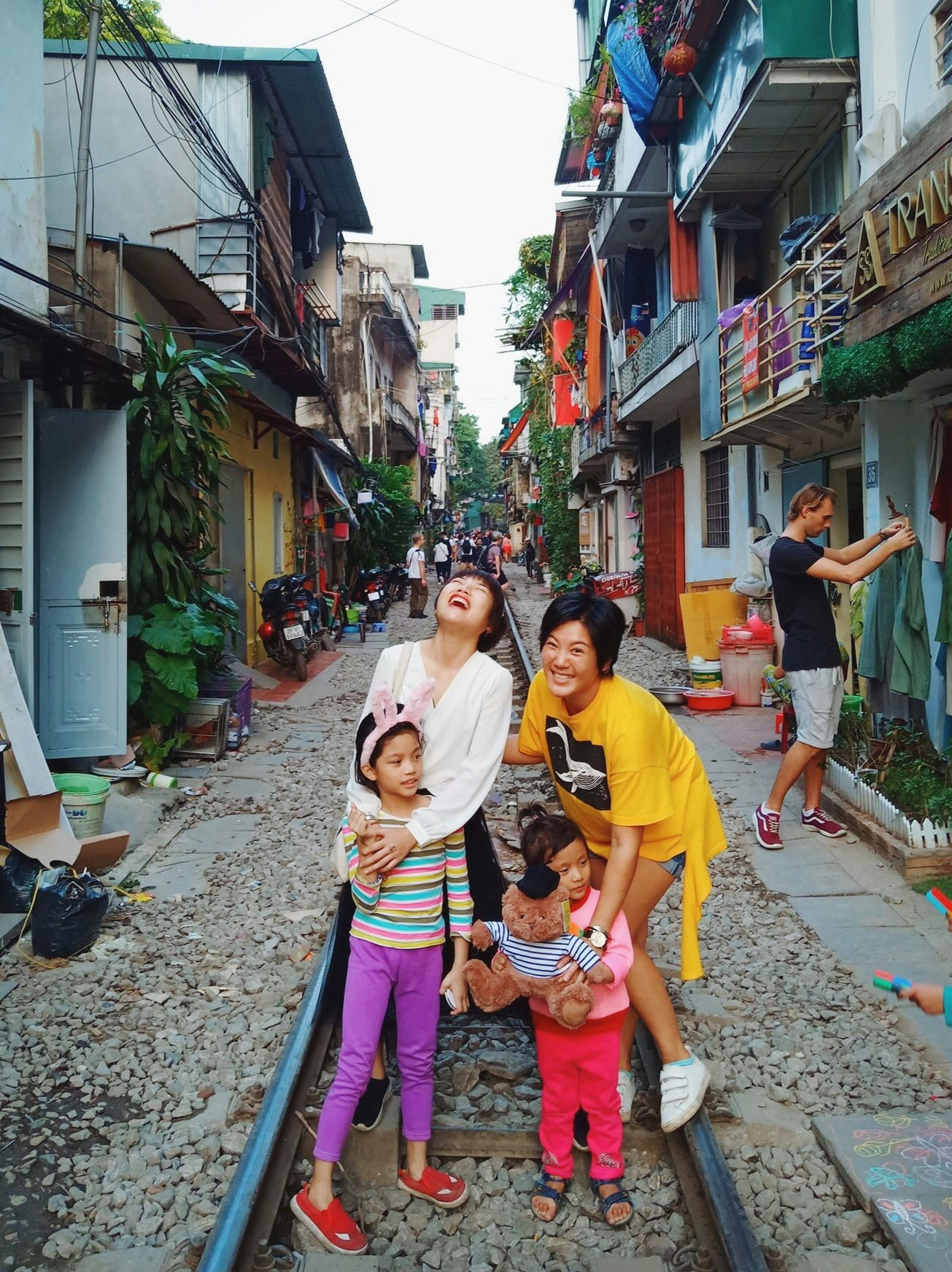 residents of hanoi train street.JPG