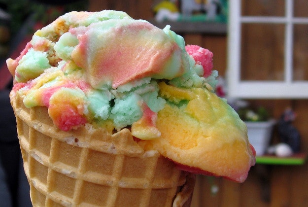 Physicist creates ice cream that changes colour while you eat. Image by Ruth Hartnup / CC BY 2.0